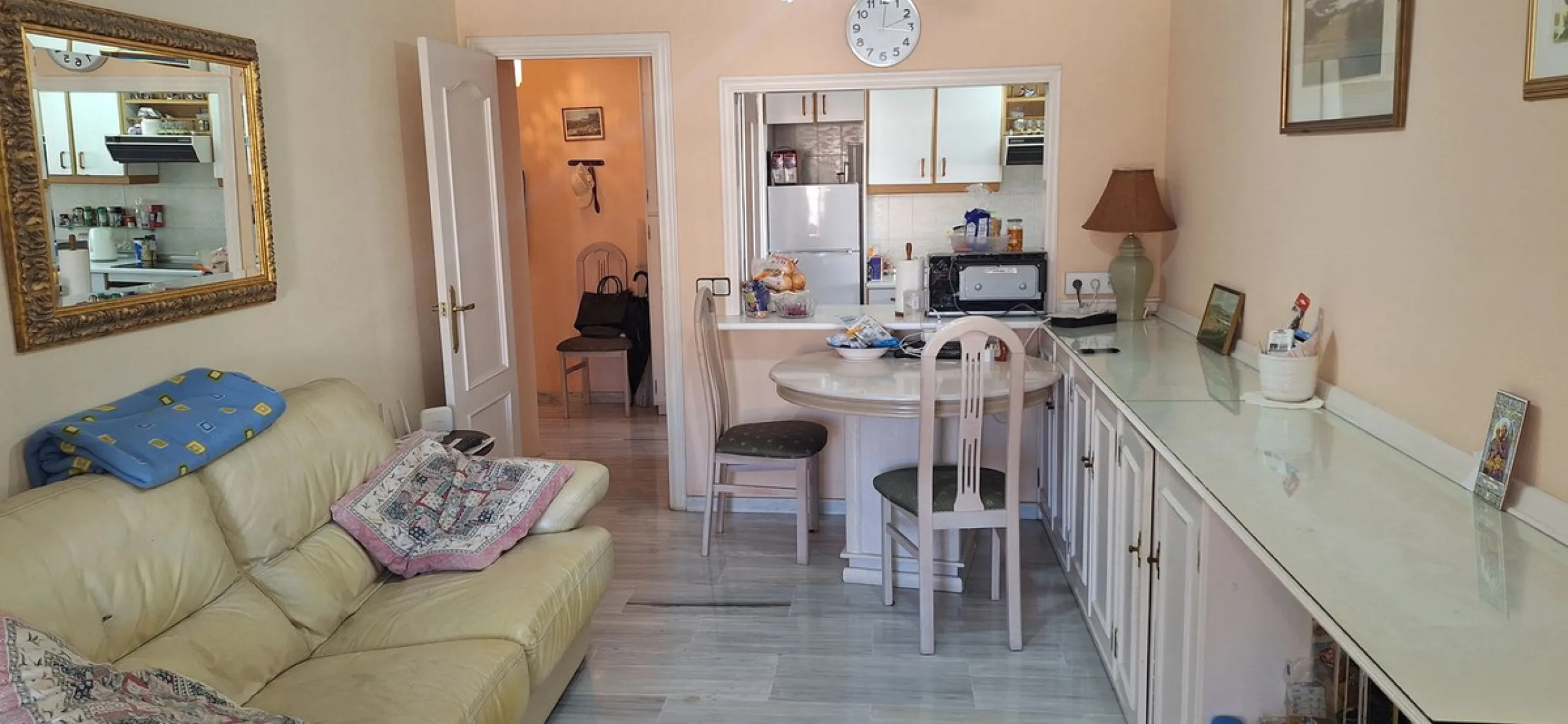 **Apartment in the heart of Fuengirola: Your seaside retreat!**