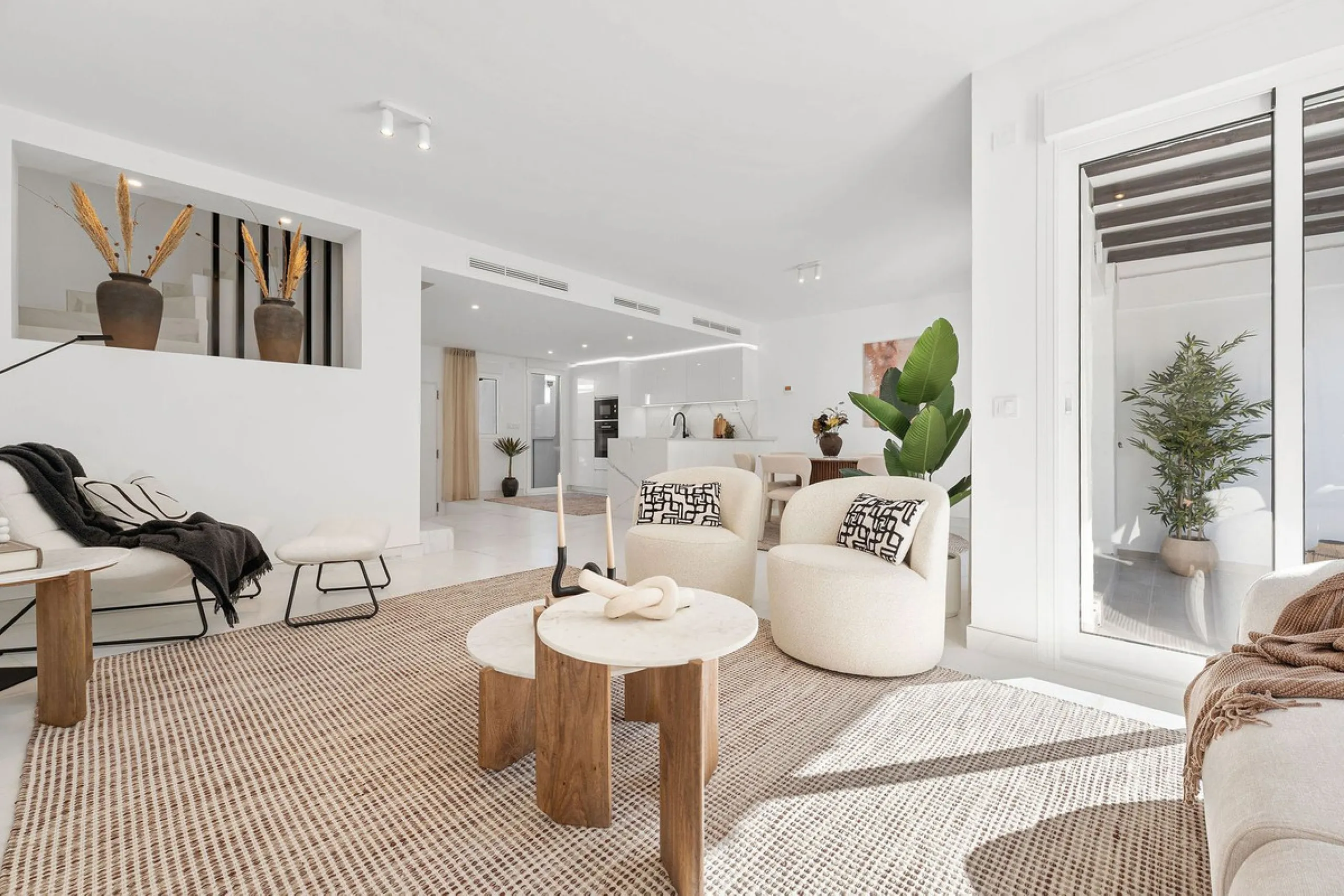 Welcome to this exceptional townhouse where contemporary luxury meets comfort and effortless lifestyle!