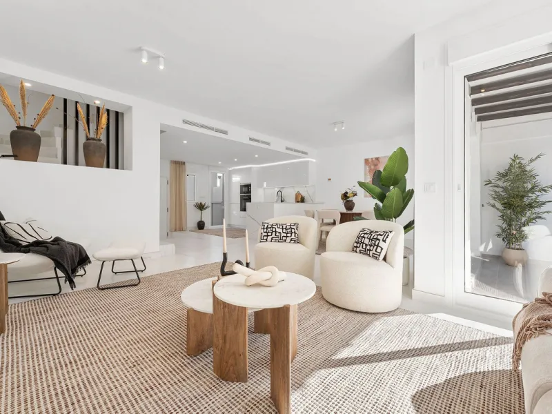 Welcome to this exceptional townhouse where contemporary luxury meets comfort and effortless lifestyle!
