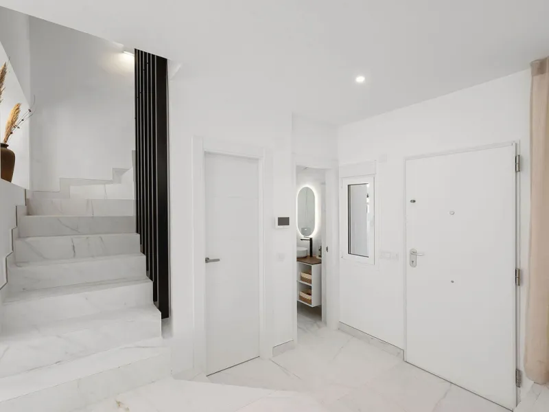 Welcome to this exceptional townhouse where contemporary luxury meets comfort and effortless lifestyle!