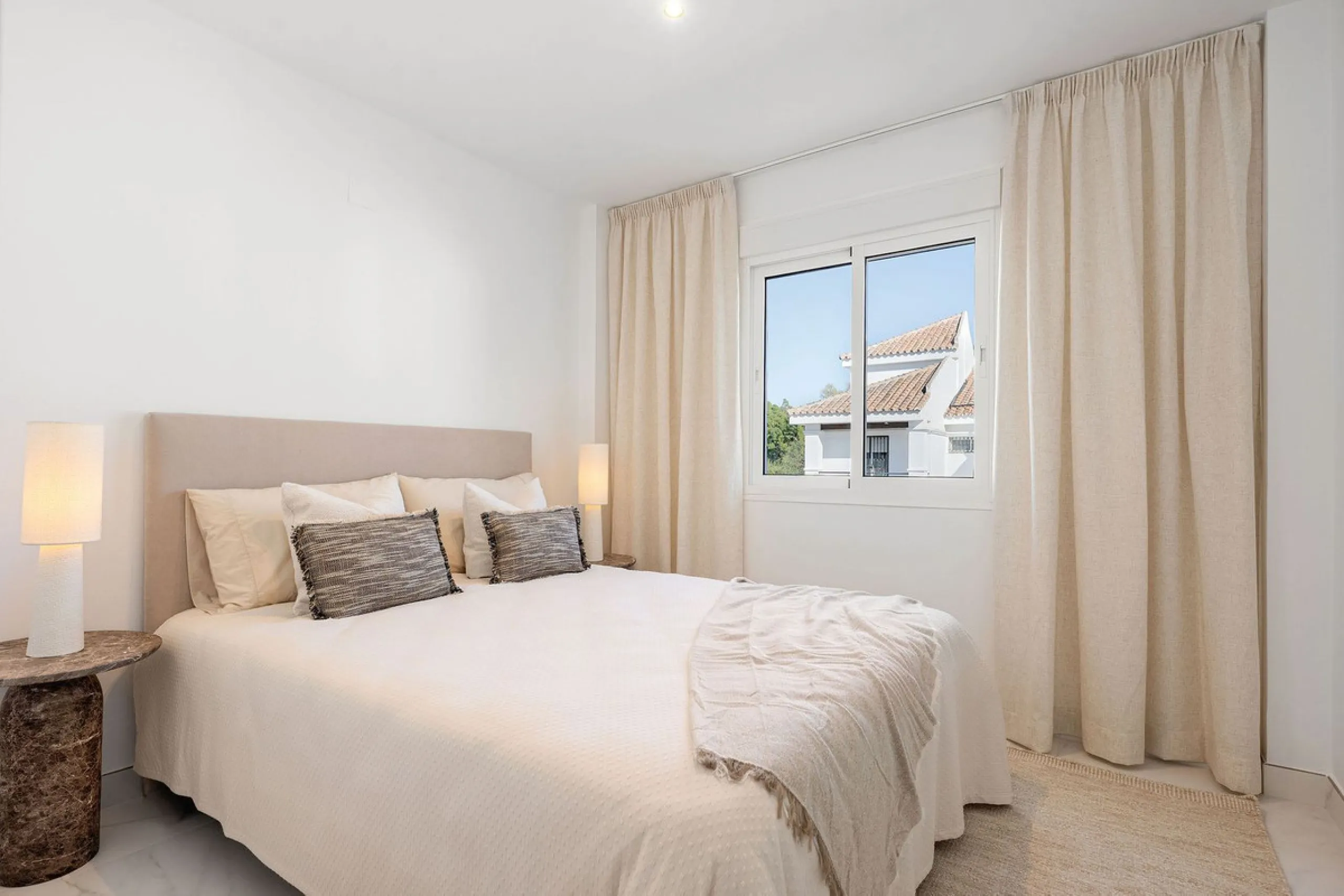 Welcome to this exceptional townhouse where contemporary luxury meets comfort and effortless lifestyle!