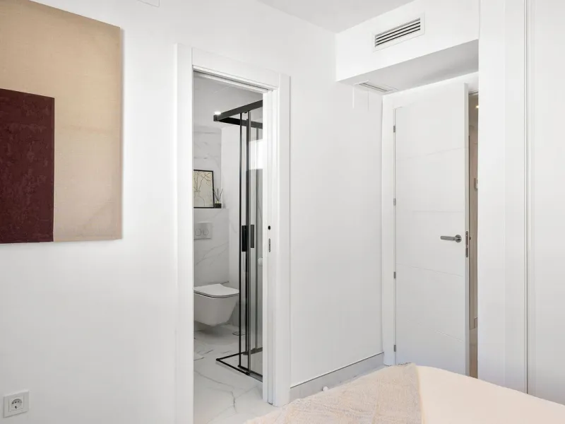 Welcome to this exceptional townhouse where contemporary luxury meets comfort and effortless lifestyle!
