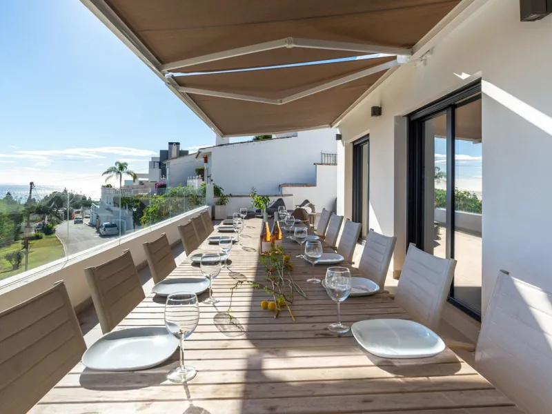 Beautiful newly renovated 6 bed villa in La Cala.
