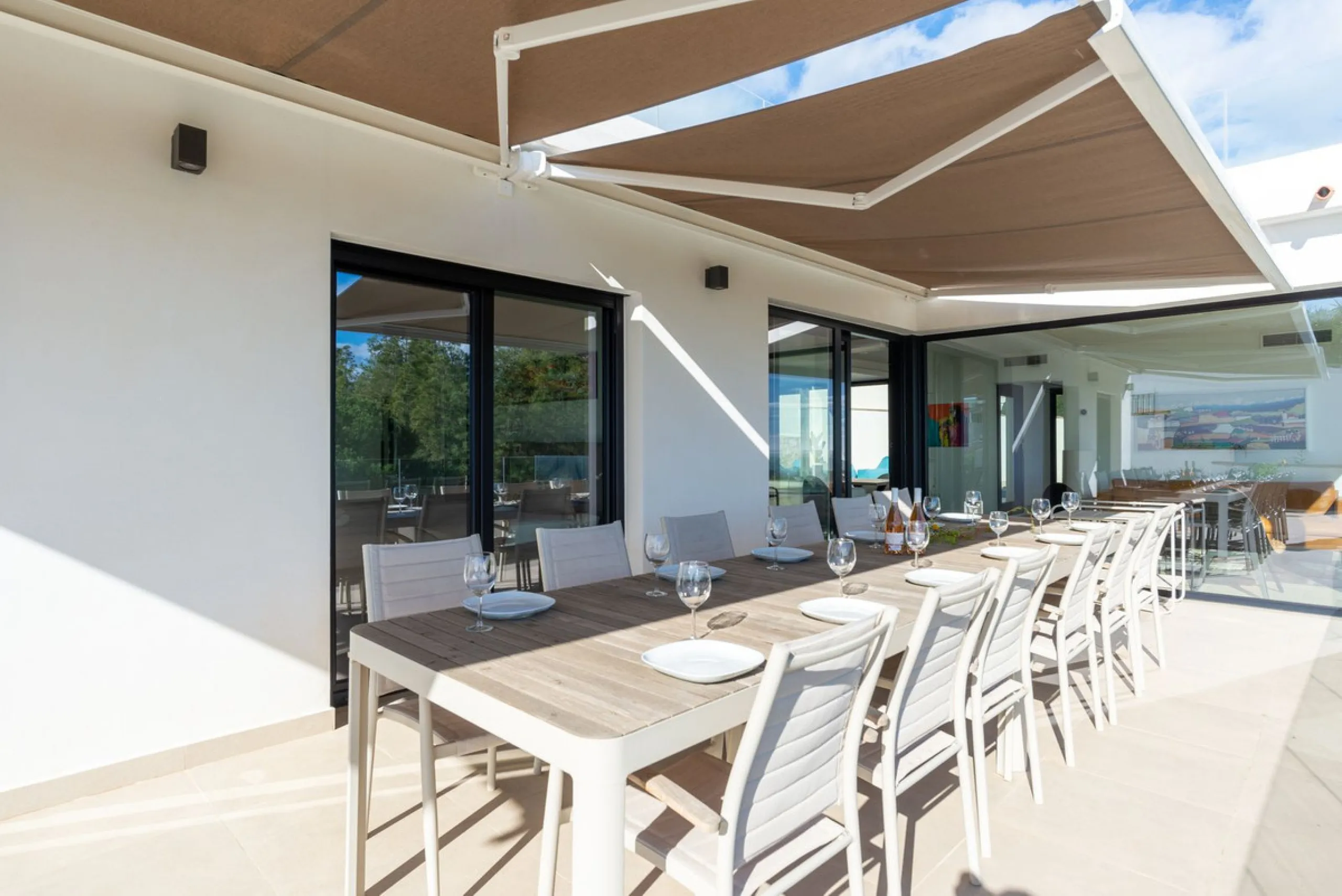 Beautiful newly renovated 6 bed villa in La Cala.
