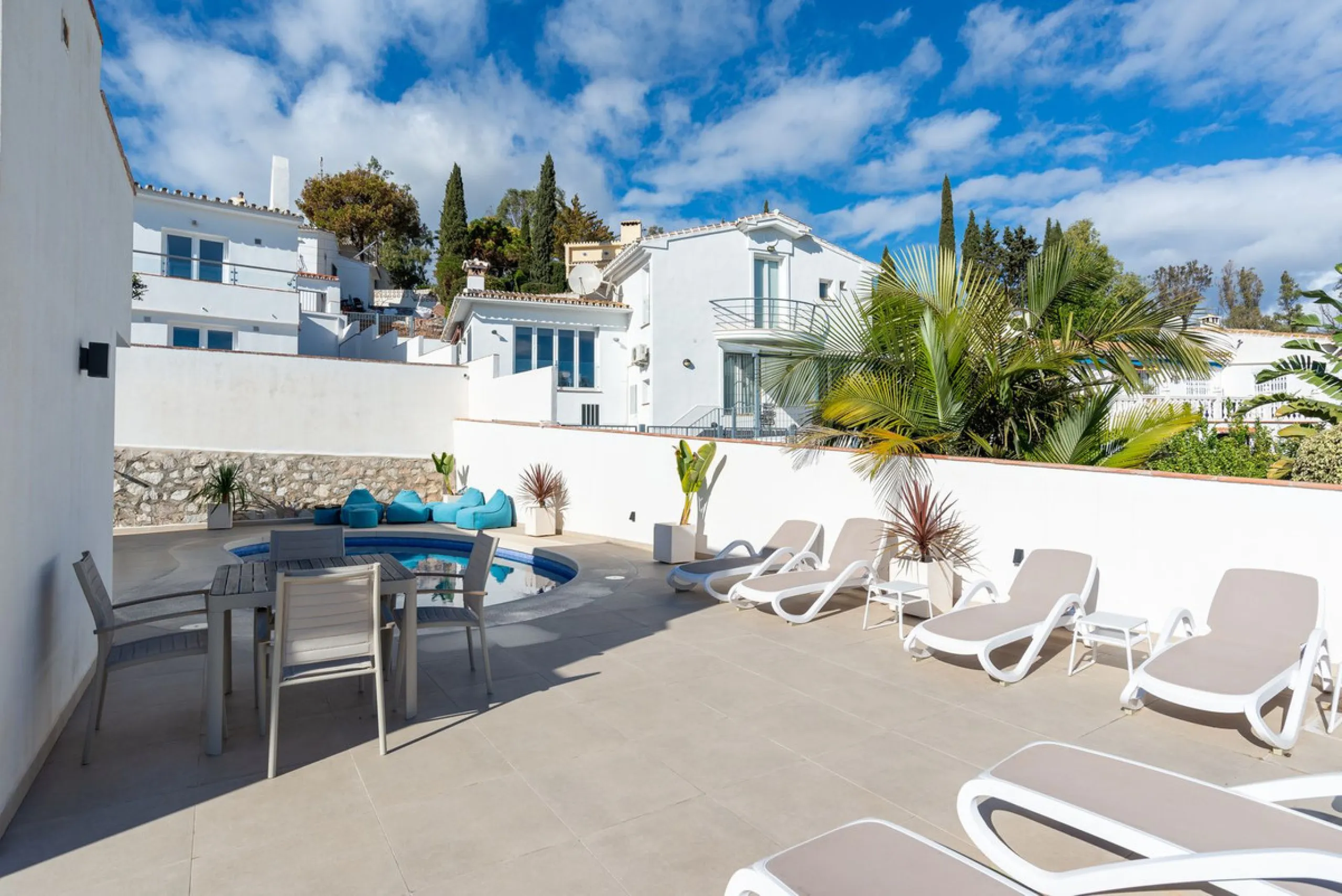 Beautiful newly renovated 6 bed villa in La Cala.