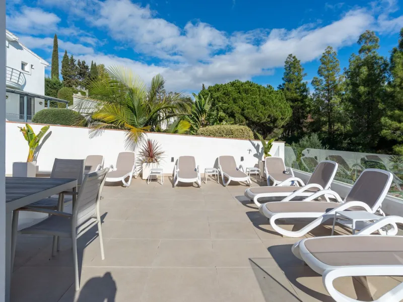 Beautiful newly renovated 6 bed villa in La Cala.