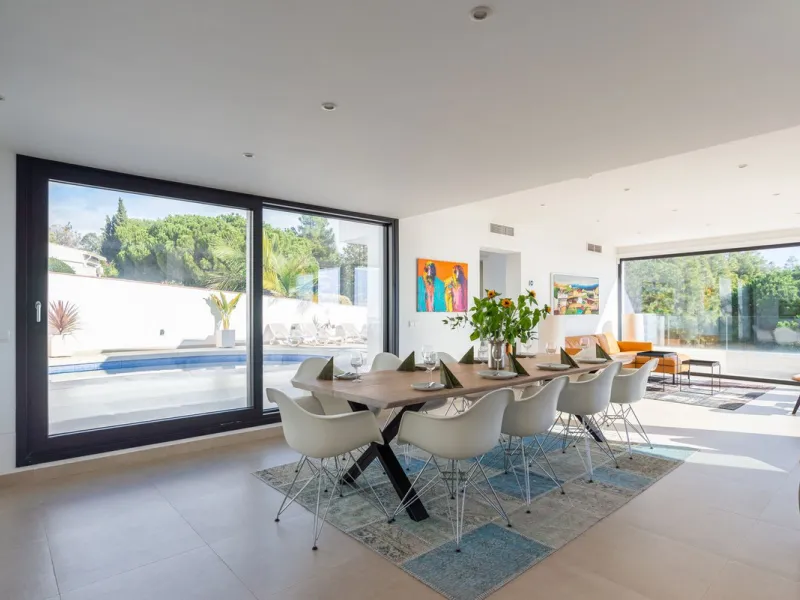 Beautiful newly renovated 6 bed villa in La Cala.