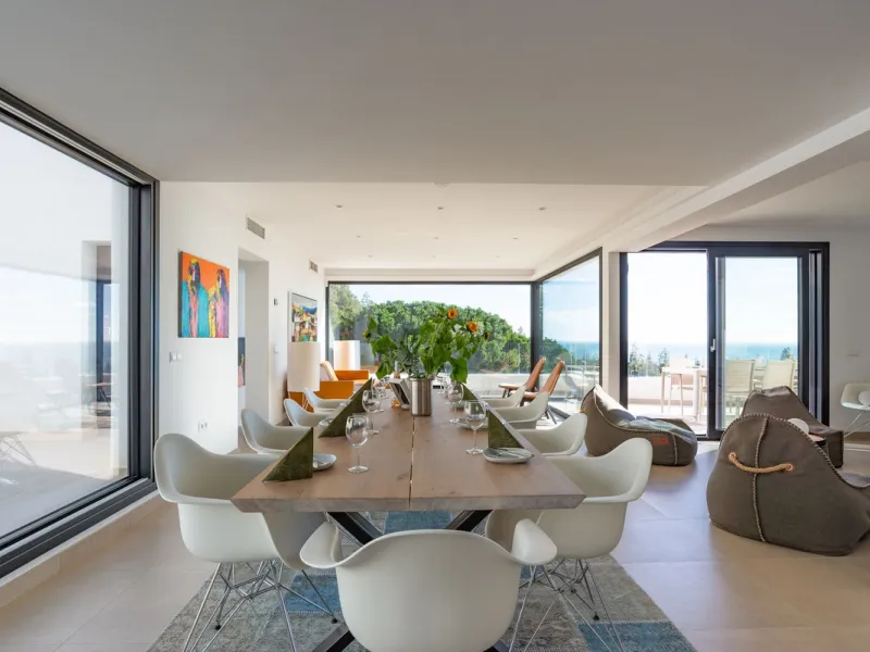 Beautiful newly renovated 6 bed villa in La Cala.
