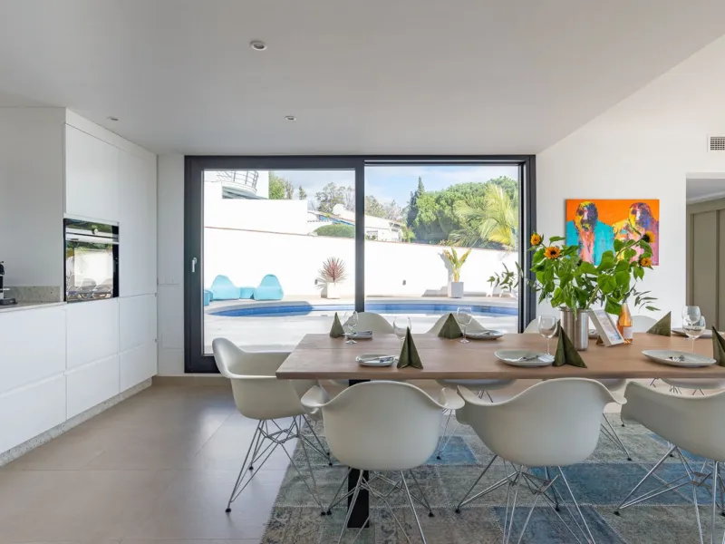 Beautiful newly renovated 6 bed villa in La Cala.