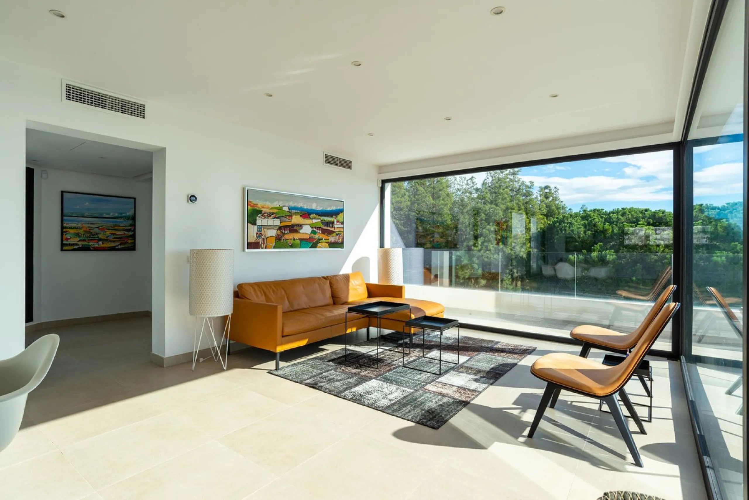 Beautiful newly renovated 6 bed villa in La Cala.