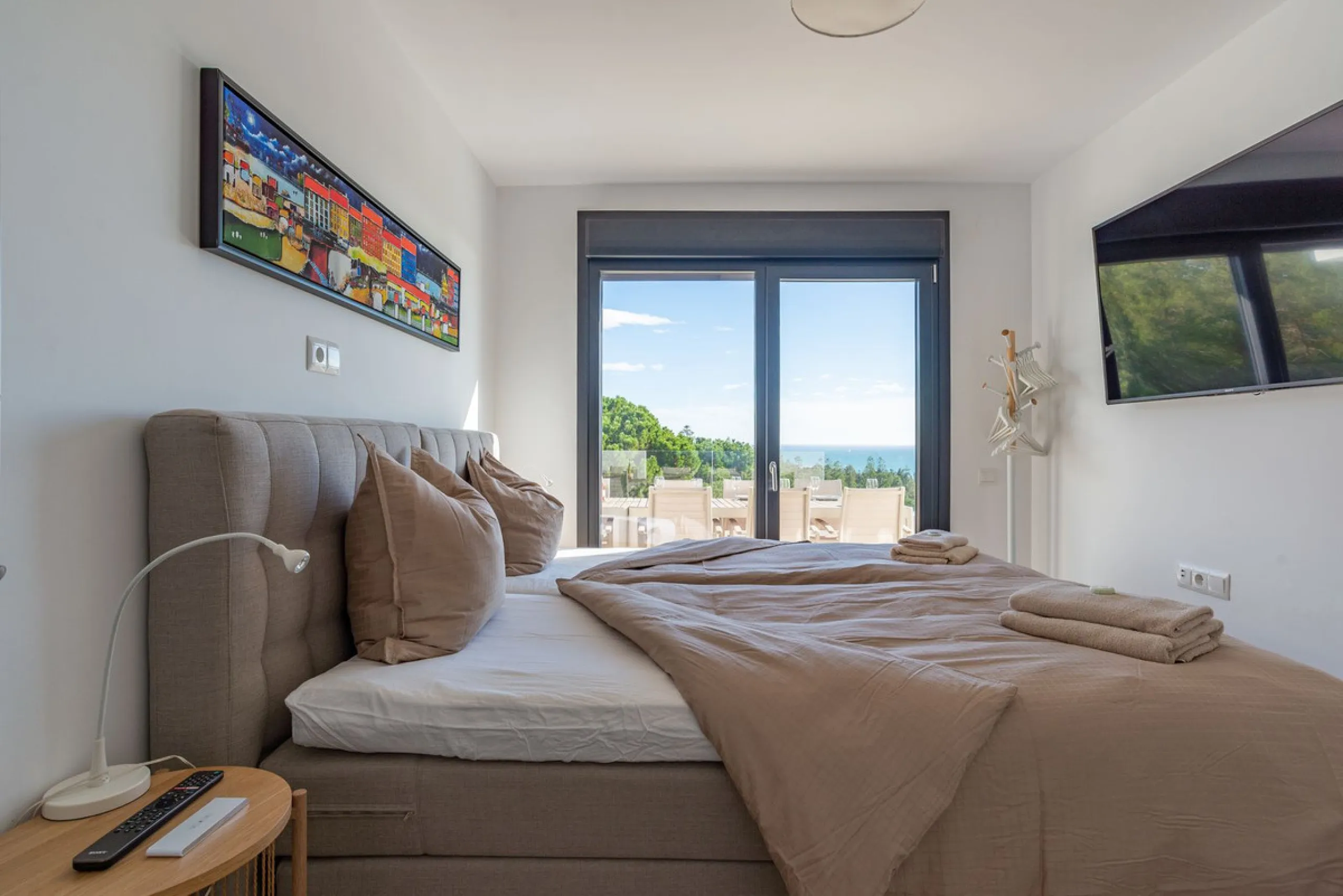 Beautiful newly renovated 6 bed villa in La Cala.