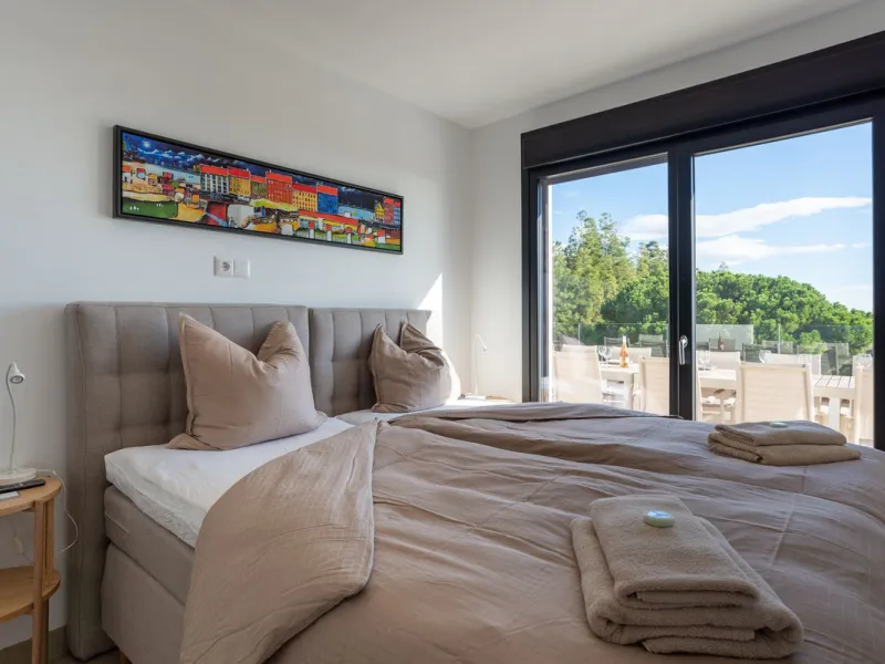 Beautiful newly renovated 6 bed villa in La Cala.