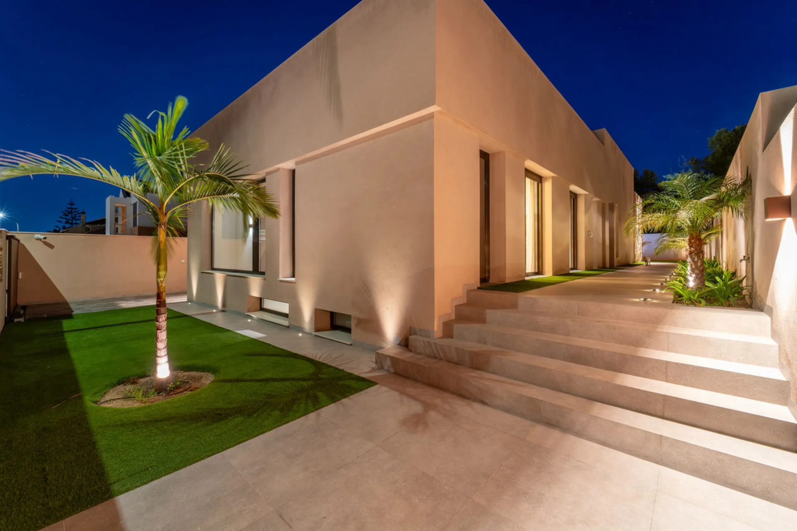 House - Detached Villa в продаже в Alhaurín de la Torre, Málaga. В доме 4 спален и 3 ванных комнат. Площадь дома 520 м²