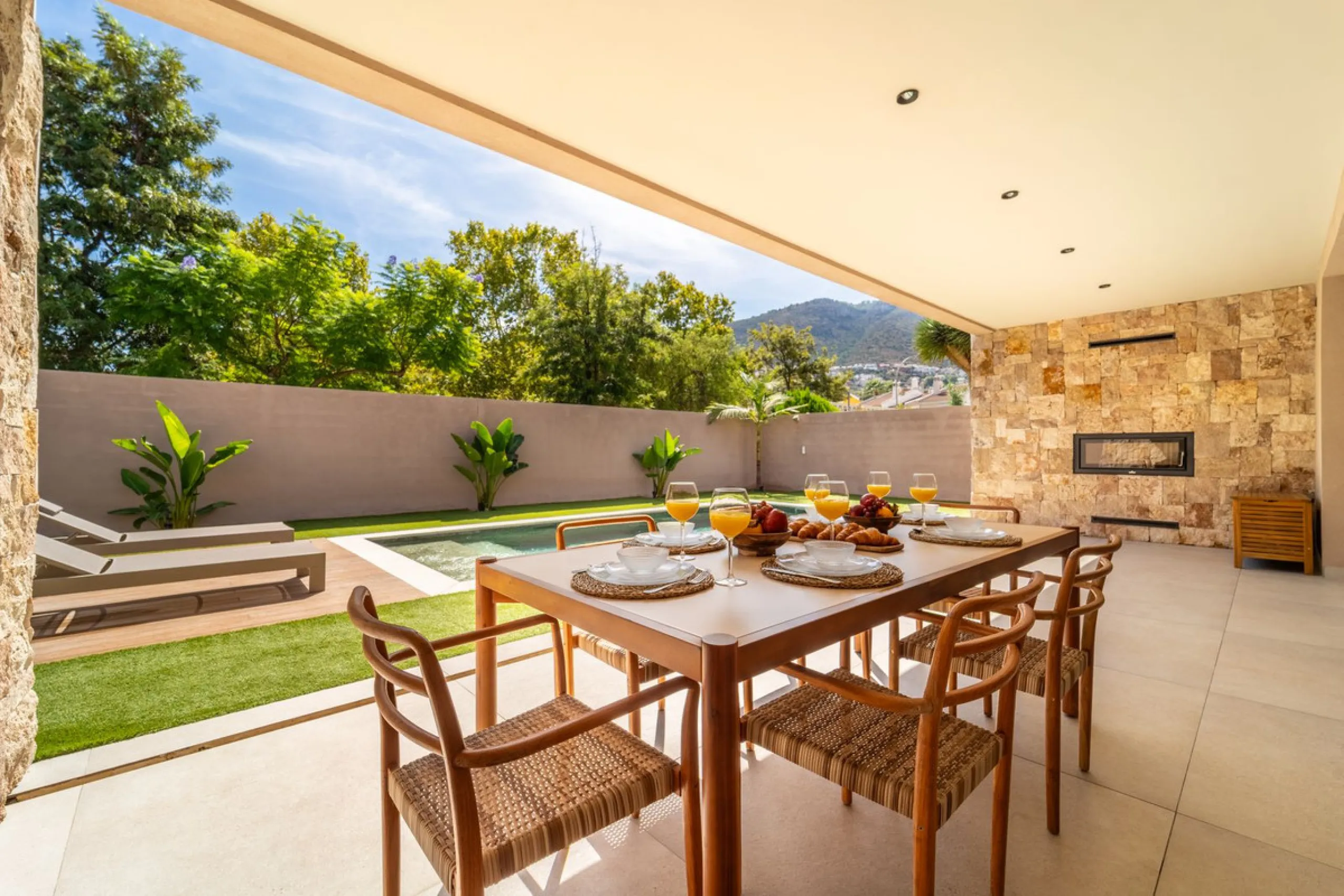 House - Detached Villa в продаже в Alhaurín de la Torre, Málaga. В доме 4 спален и 3 ванных комнат. Площадь дома 520 м²