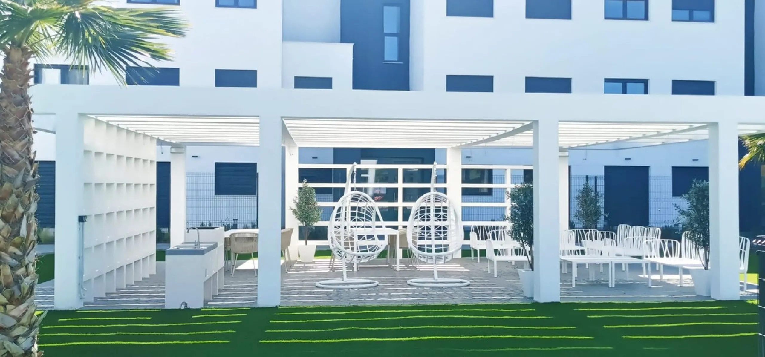 Your Place in the Sun – Stylish 2-Bed Garden Apartment in Prime Location in Estepona  Celere Sea VIews