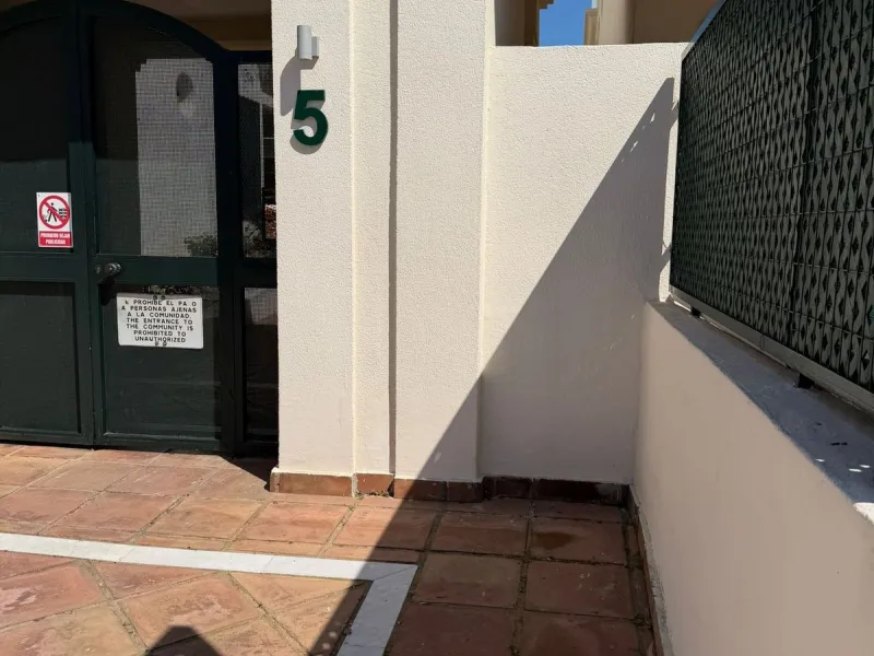 Apartment - Penthouse в продаже в Marbella, Málaga. В доме 2 спален и 2 ванных комнат. Площадь дома 97 м²
