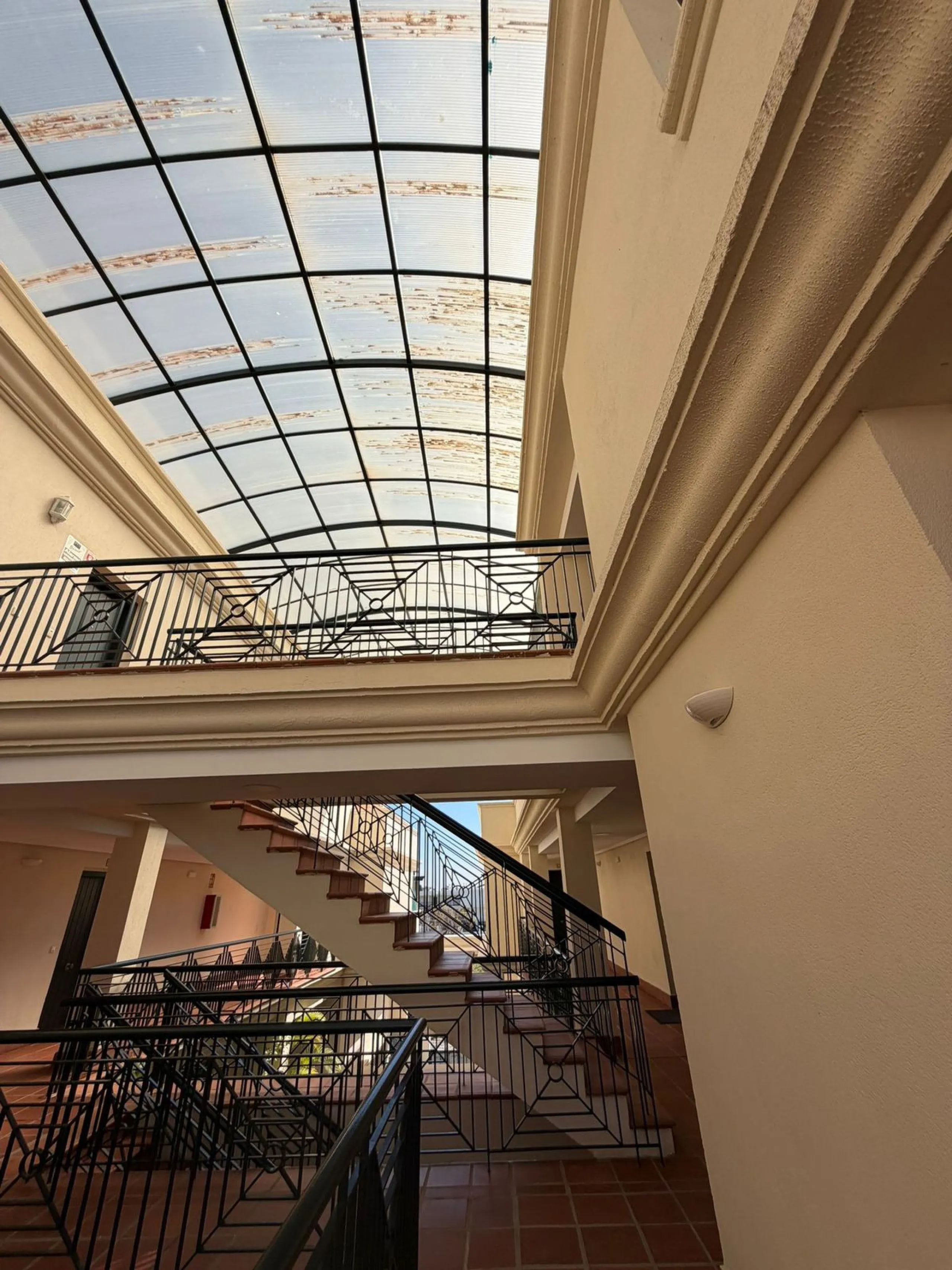 Apartment - Penthouse в продаже в Marbella, Málaga. В доме 2 спален и 2 ванных комнат. Площадь дома 97 м²