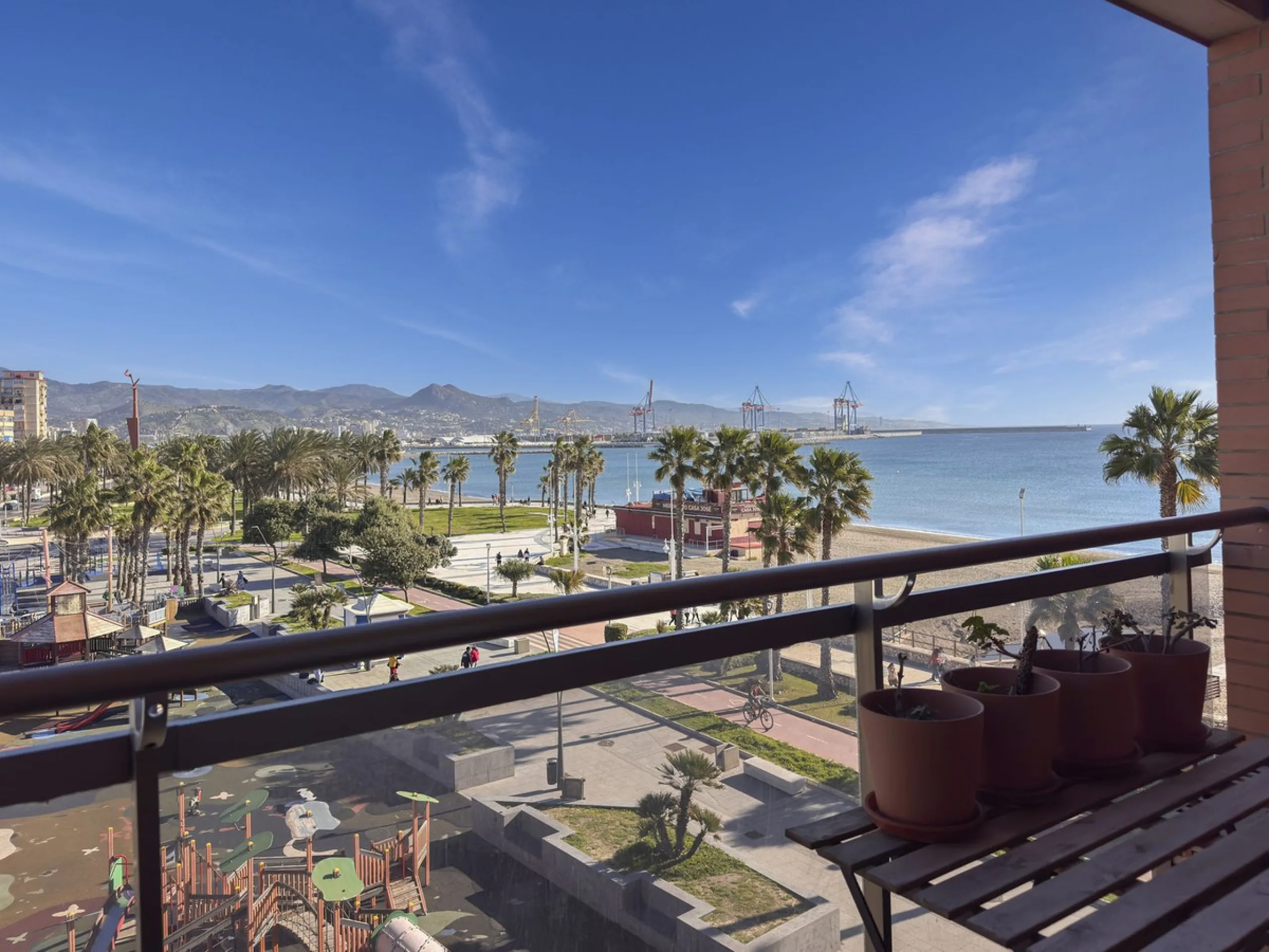 Exclusive Beachfront Apartment in Huelin, Málaga