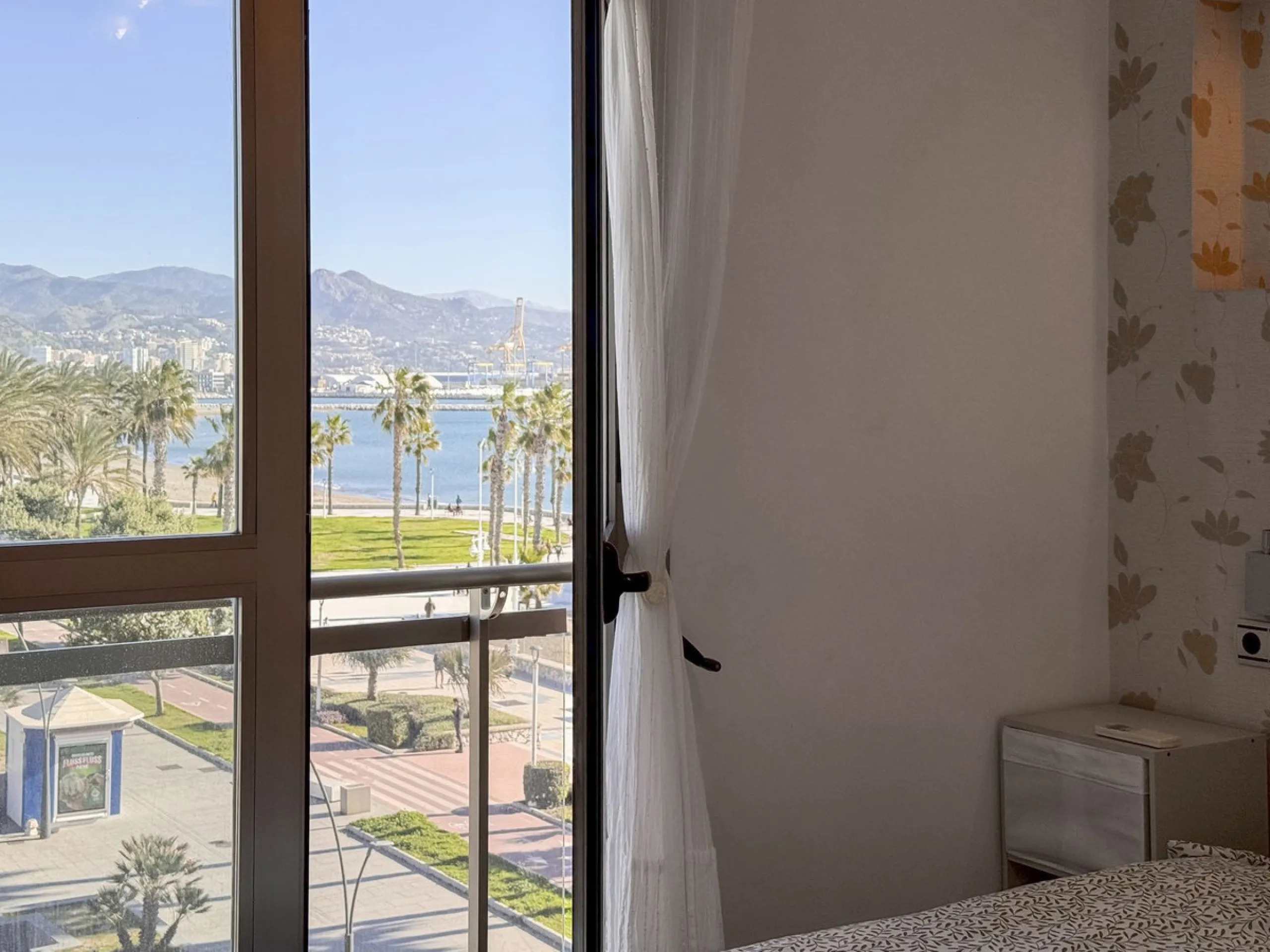 Exclusive Beachfront Apartment in Huelin, Málaga