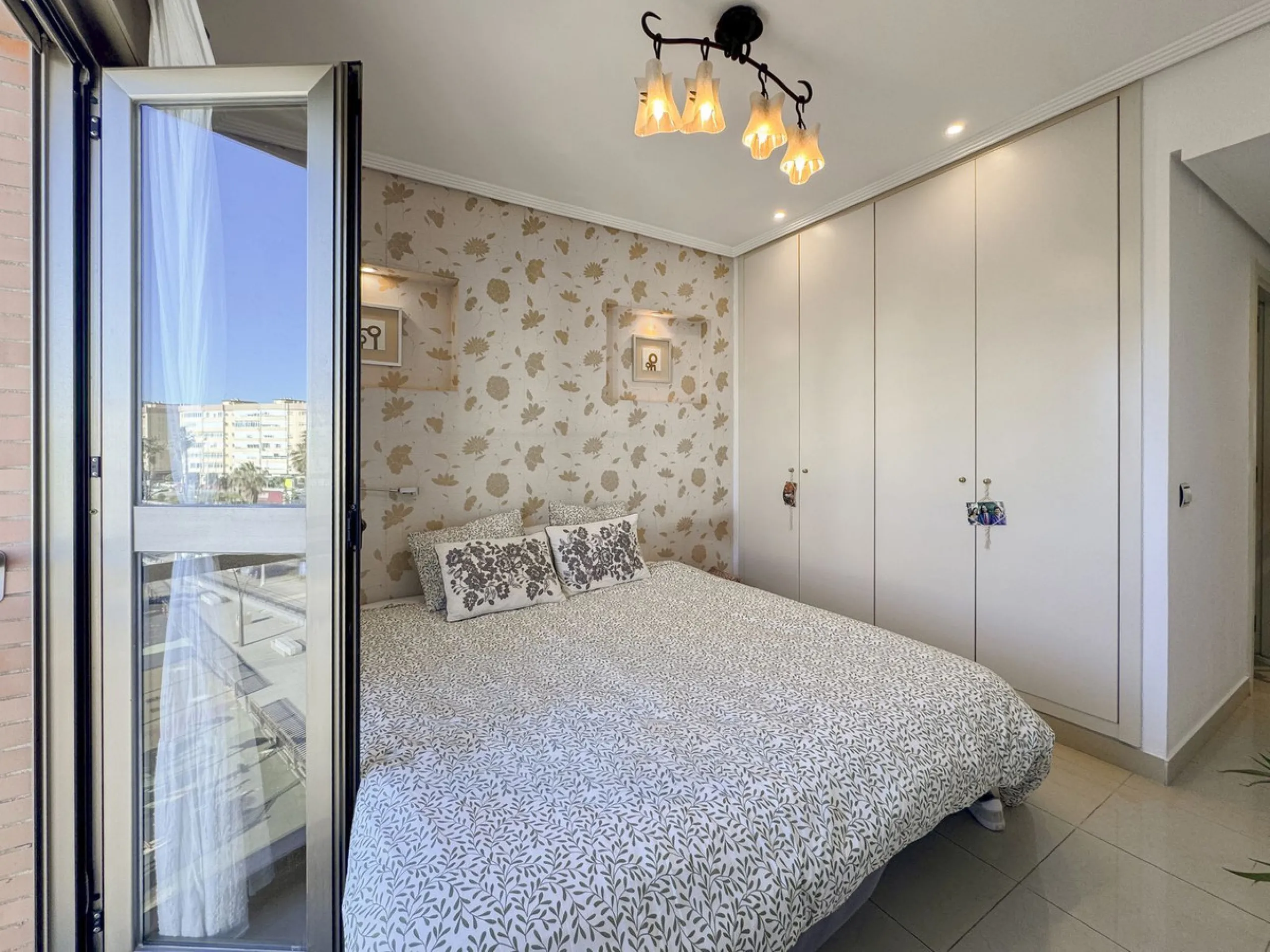 Exclusive Beachfront Apartment in Huelin, Málaga