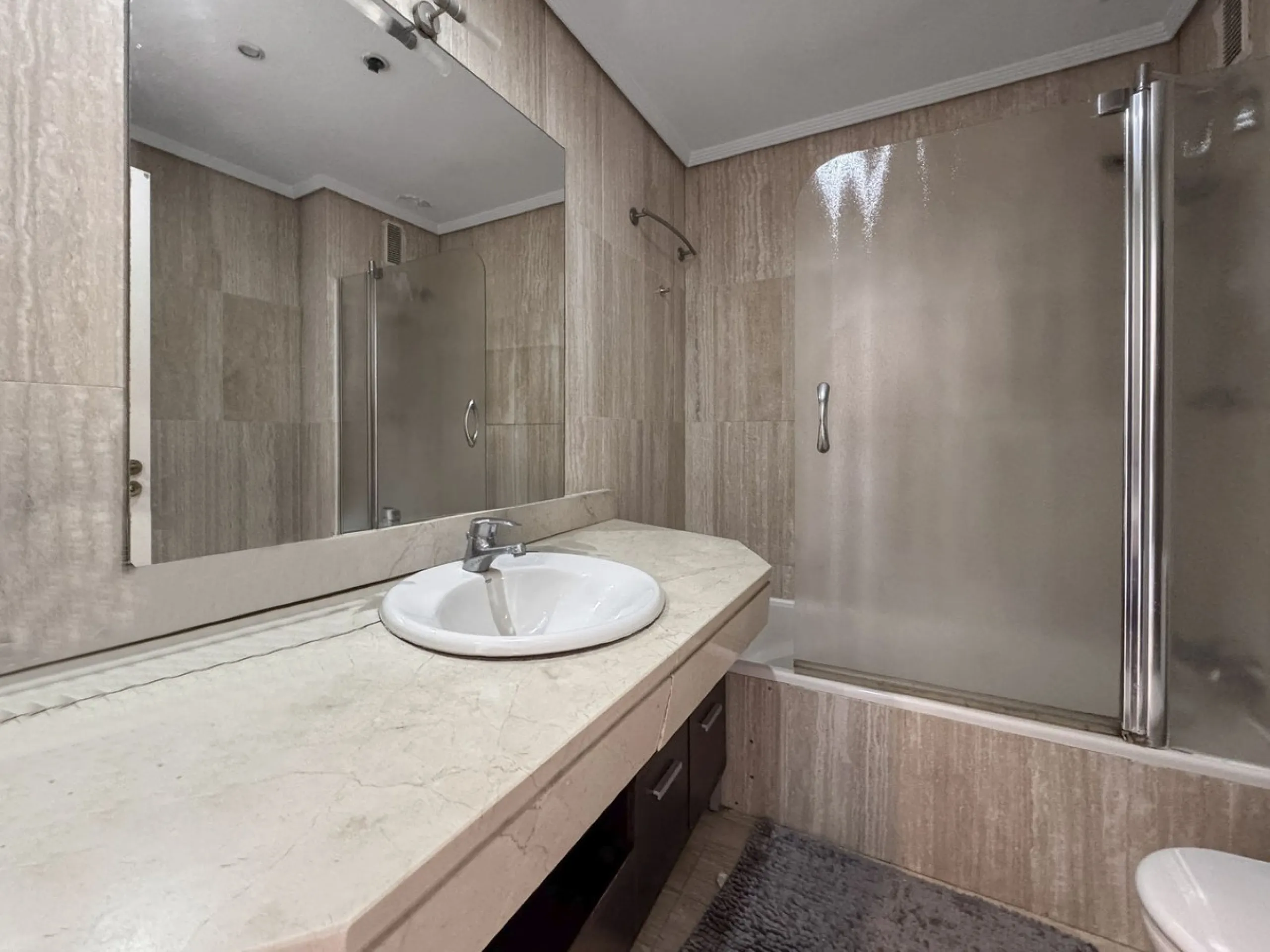 Exclusive Beachfront Apartment in Huelin, Málaga