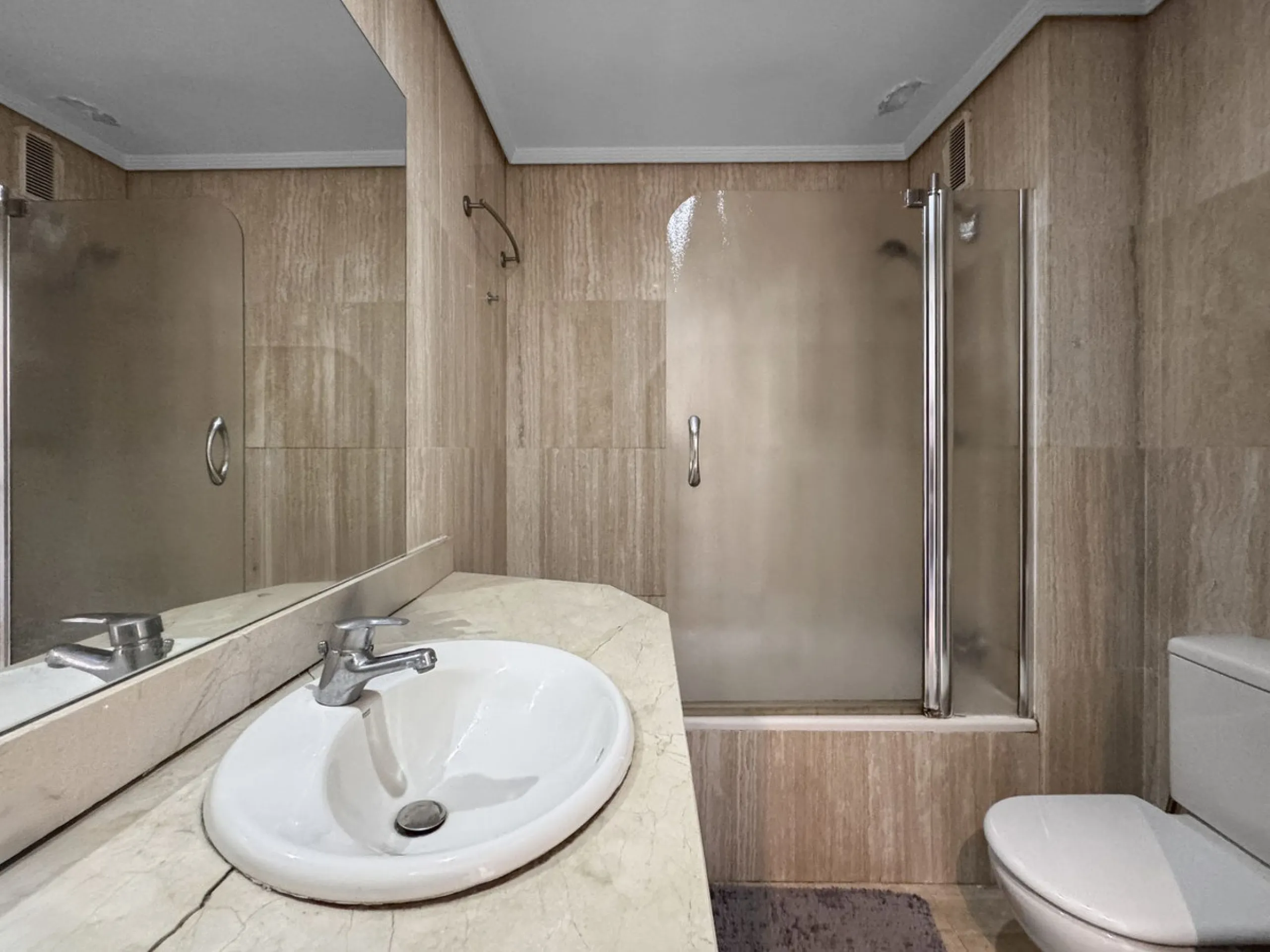 Exclusive Beachfront Apartment in Huelin, Málaga