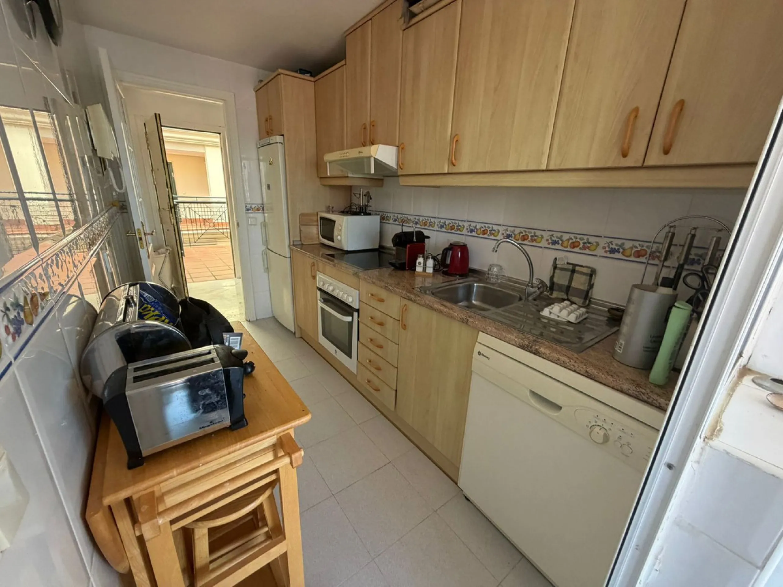 Apartment - Penthouse в продаже в Marbella, Málaga. В доме 2 спален и 2 ванных комнат. Площадь дома 97 м²