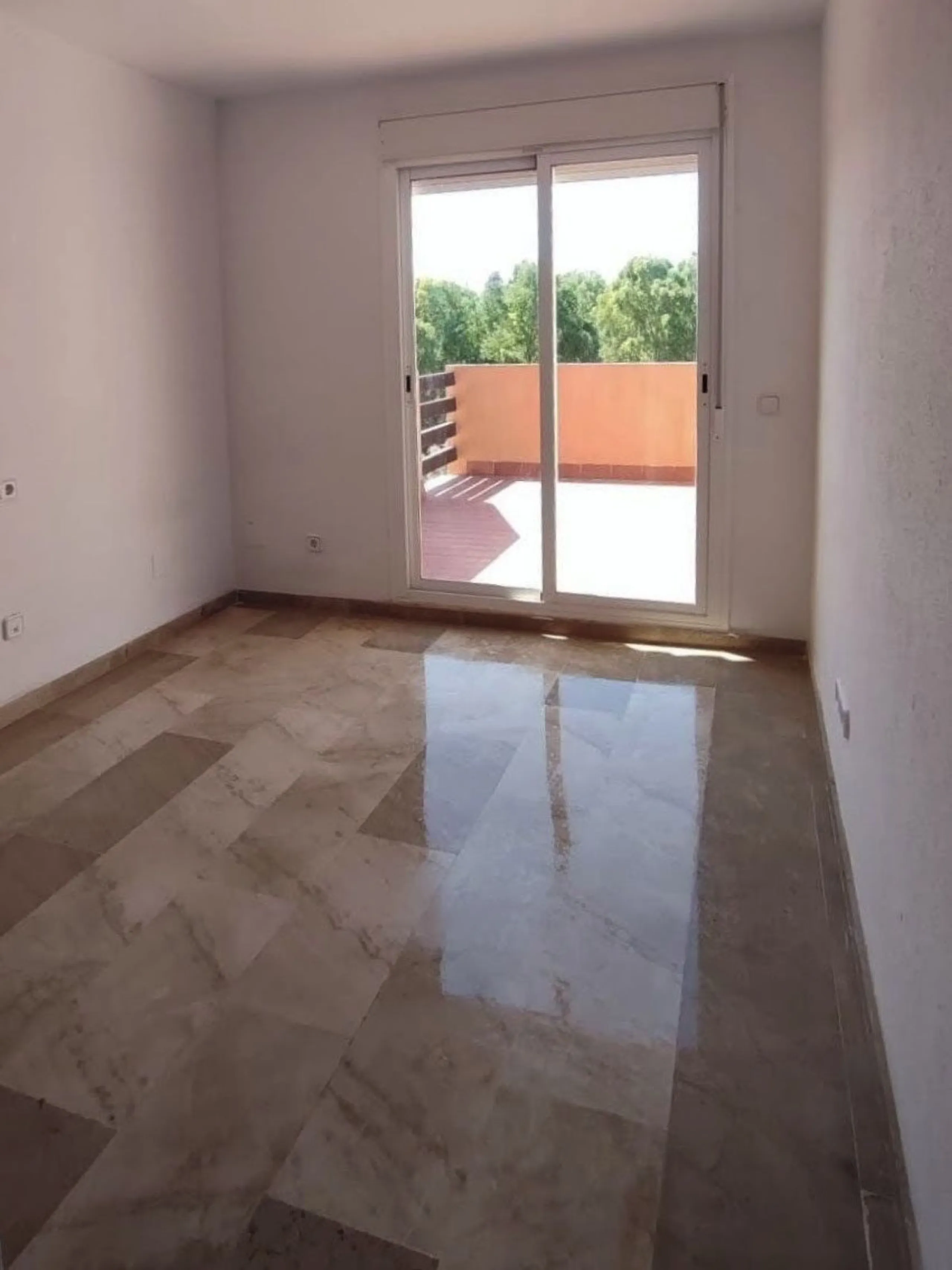 Apartment - Penthouse Duplex в продаже в Casares, Málaga. В доме 3 спален и 3 ванных комнат. Площадь дома 116 м²