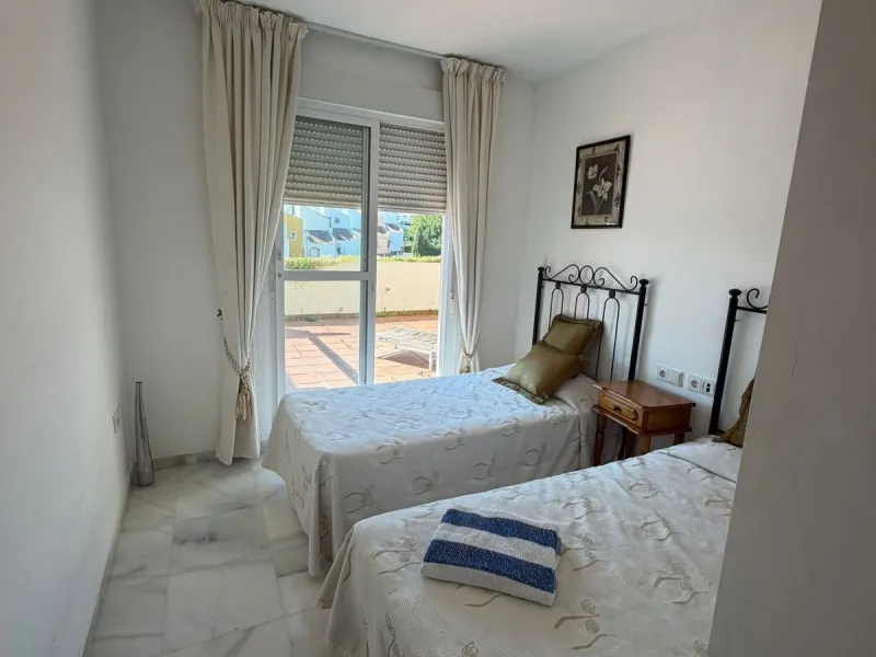 Apartment - Penthouse в продаже в Marbella, Málaga. В доме 2 спален и 2 ванных комнат. Площадь дома 97 м²