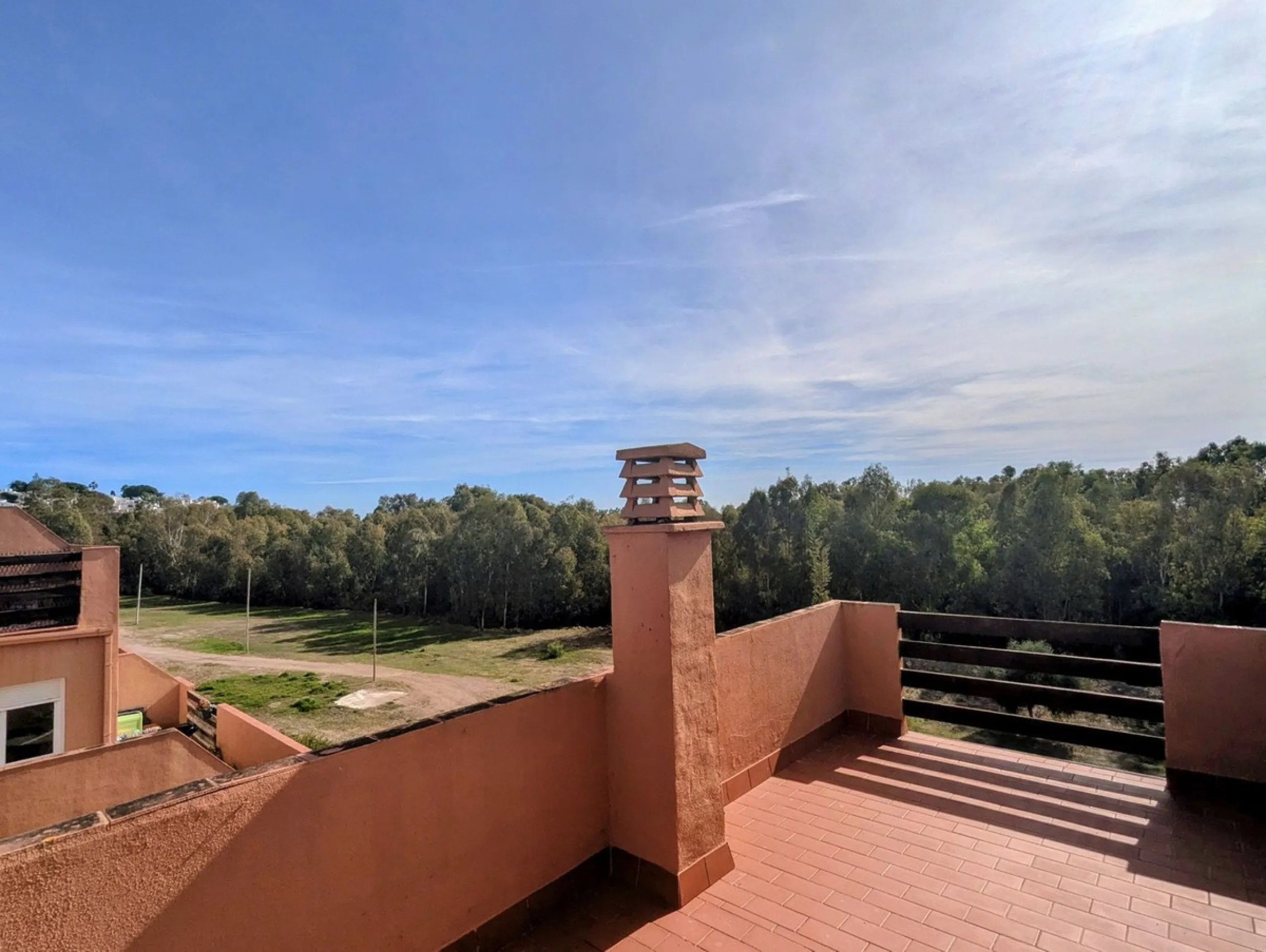 Apartment - Penthouse Duplex в продаже в Casares, Málaga. В доме 3 спален и 3 ванных комнат. Площадь дома 116 м²