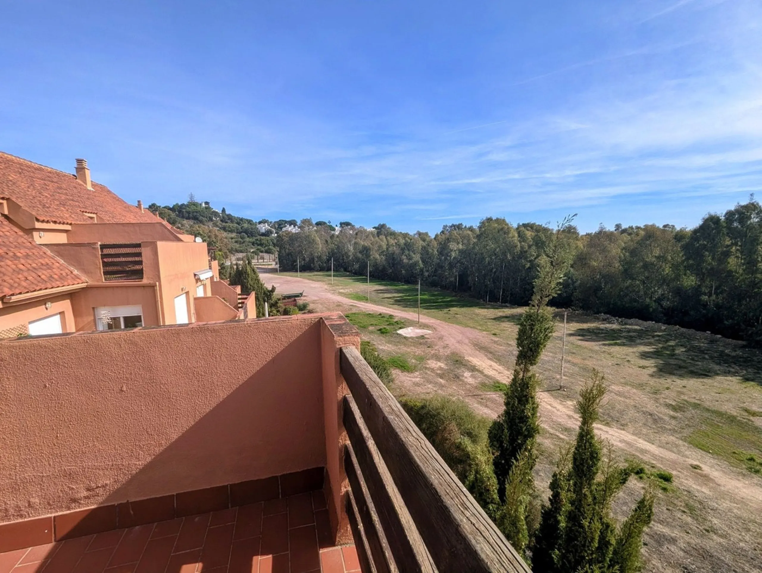Apartment - Penthouse Duplex в продаже в Casares, Málaga. В доме 3 спален и 3 ванных комнат. Площадь дома 116 м²