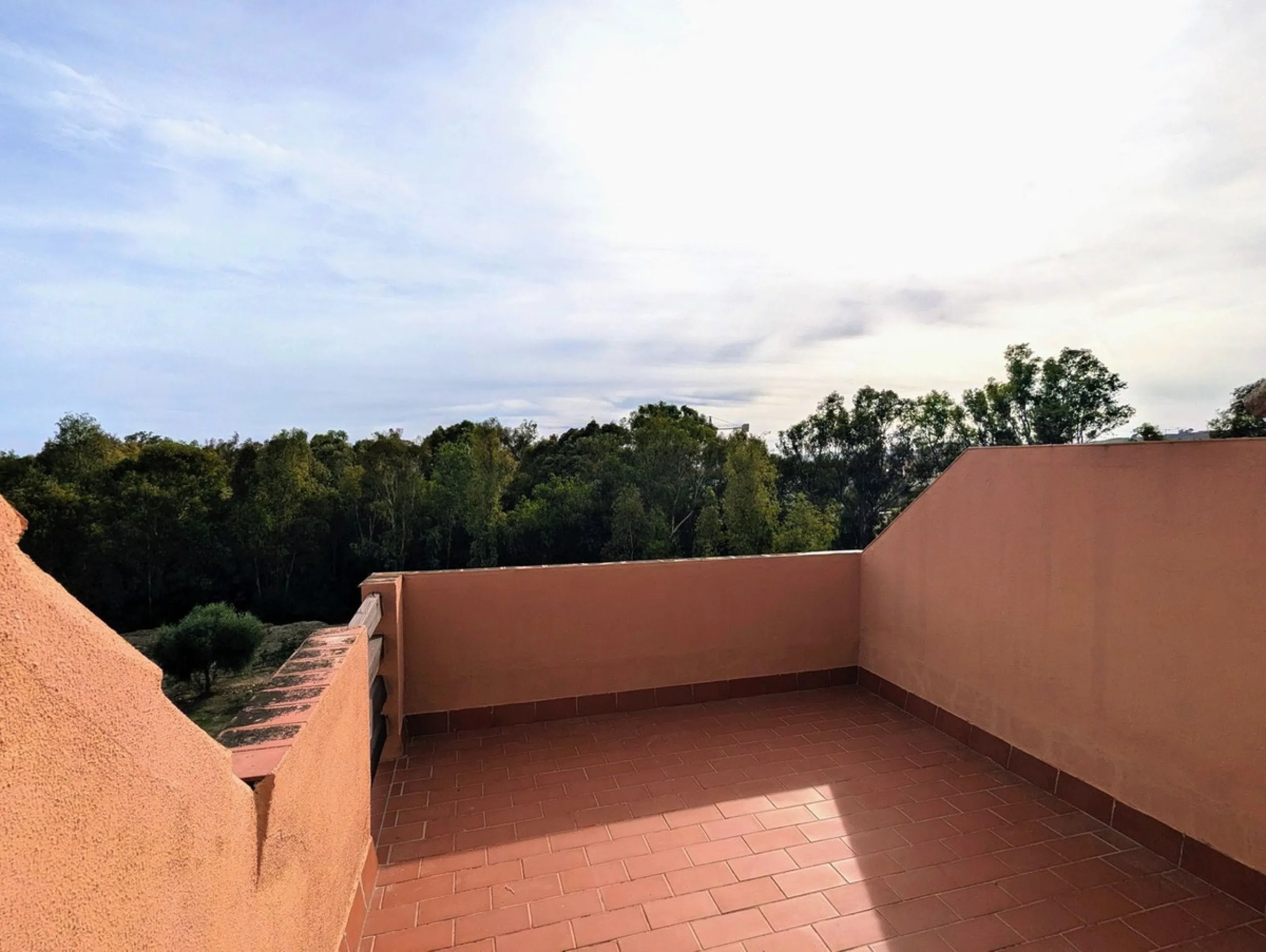 Apartment - Penthouse Duplex в продаже в Casares, Málaga. В доме 3 спален и 3 ванных комнат. Площадь дома 116 м²