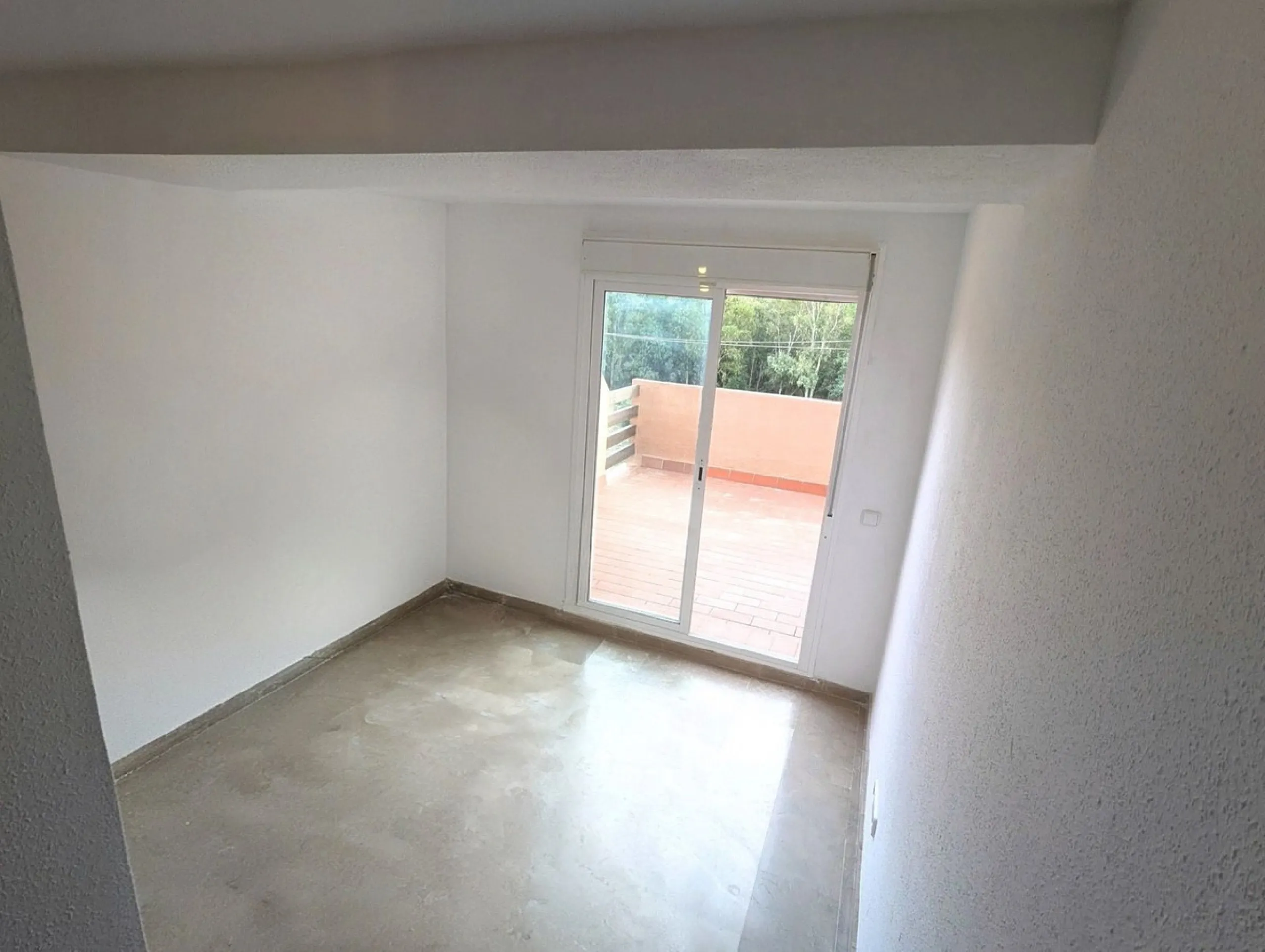 Apartment - Penthouse Duplex в продаже в Casares, Málaga. В доме 3 спален и 3 ванных комнат. Площадь дома 116 м²