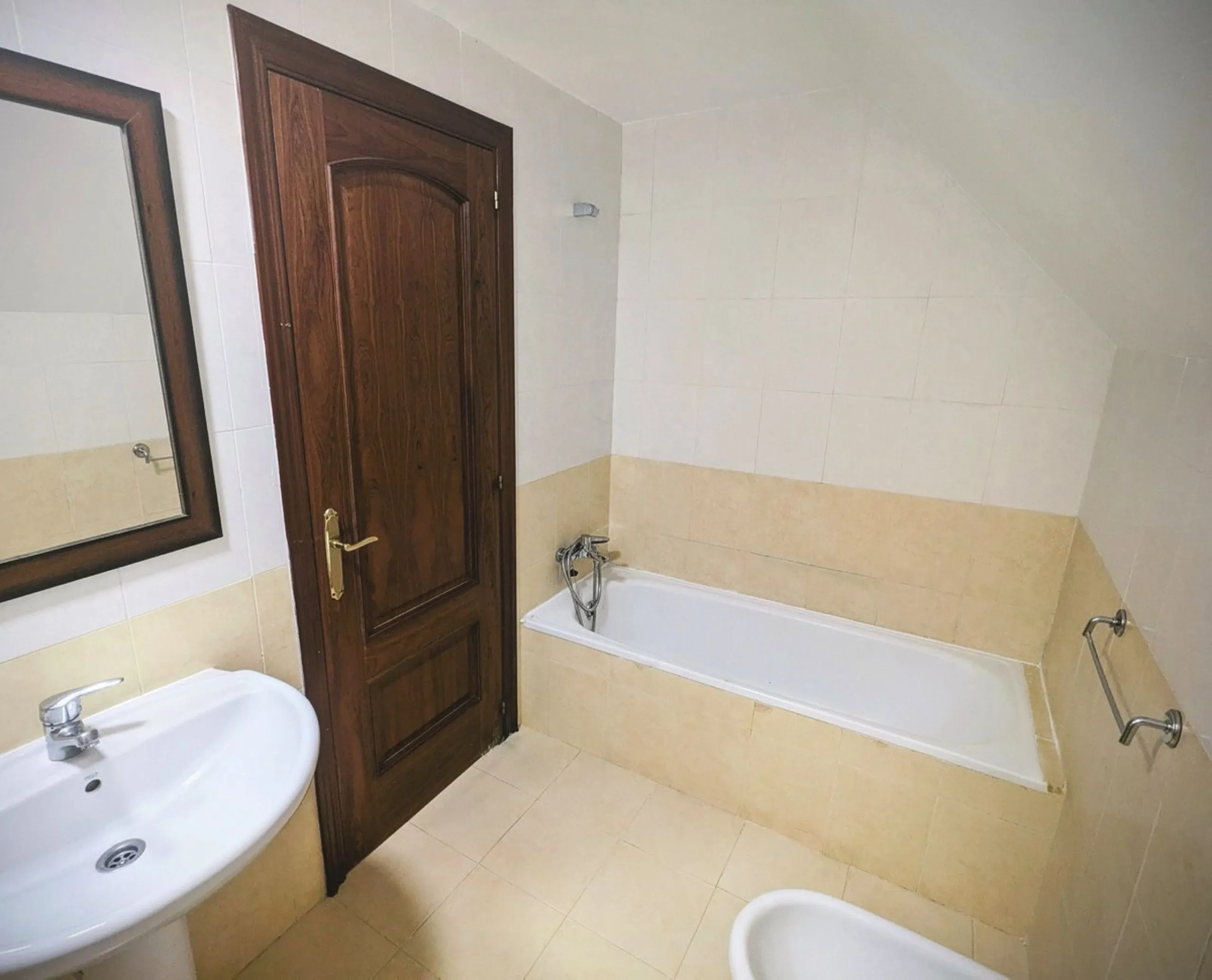Apartment - Penthouse Duplex в продаже в Casares, Málaga. В доме 3 спален и 3 ванных комнат. Площадь дома 116 м²