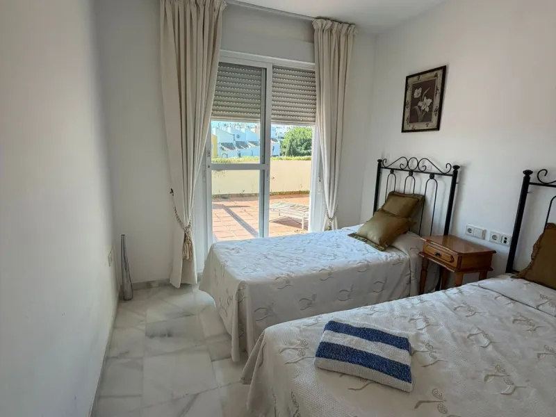 Apartment - Penthouse в продаже в Marbella, Málaga. В доме 2 спален и 2 ванных комнат. Площадь дома 97 м²
