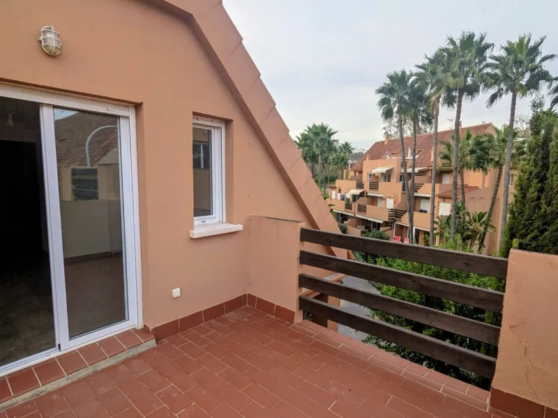 Apartment - Penthouse Duplex в продаже в Casares, Málaga. В доме 3 спален и 3 ванных комнат. Площадь дома 116 м²
