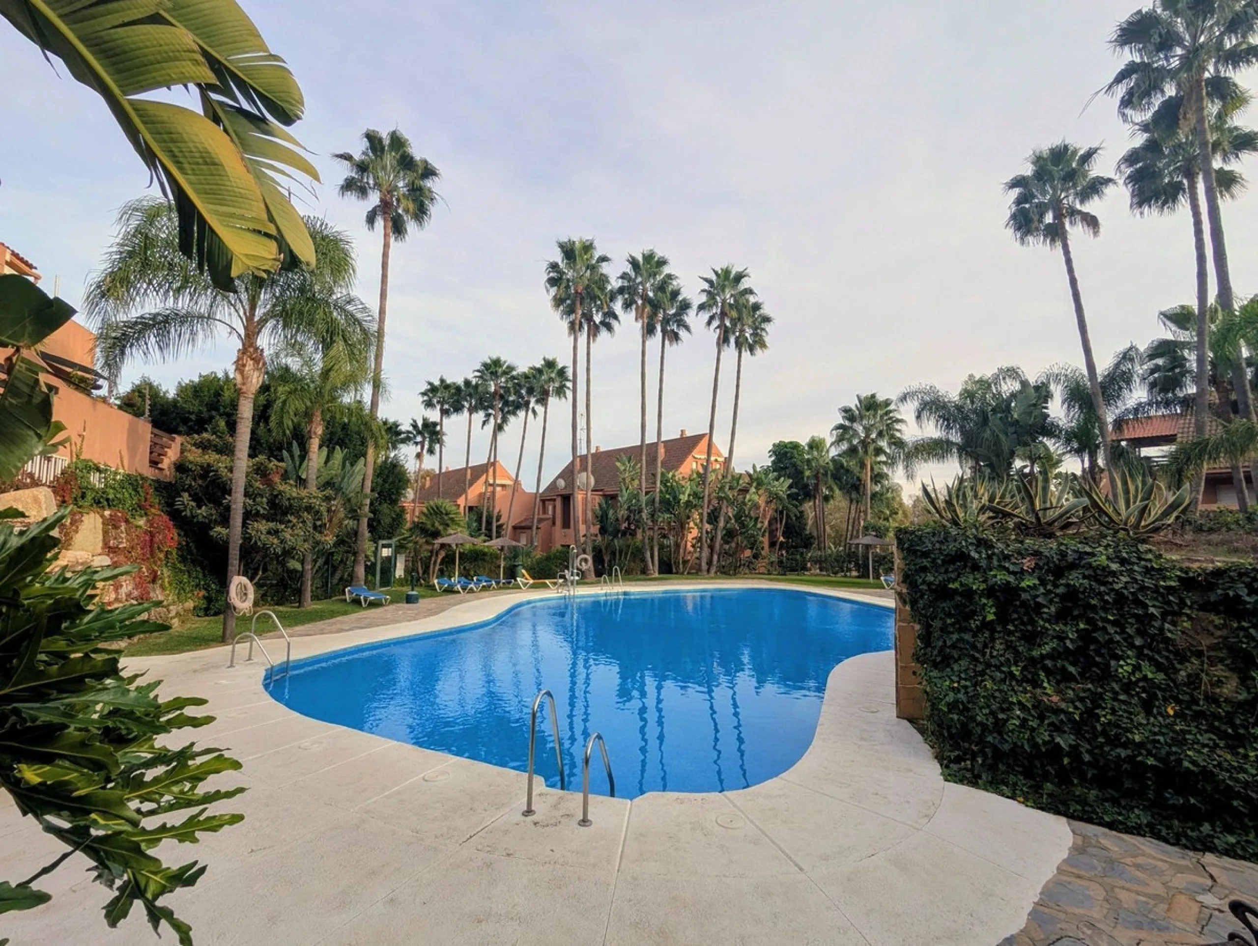Apartment - Penthouse Duplex в продаже в Casares, Málaga. В доме 3 спален и 3 ванных комнат. Площадь дома 116 м²