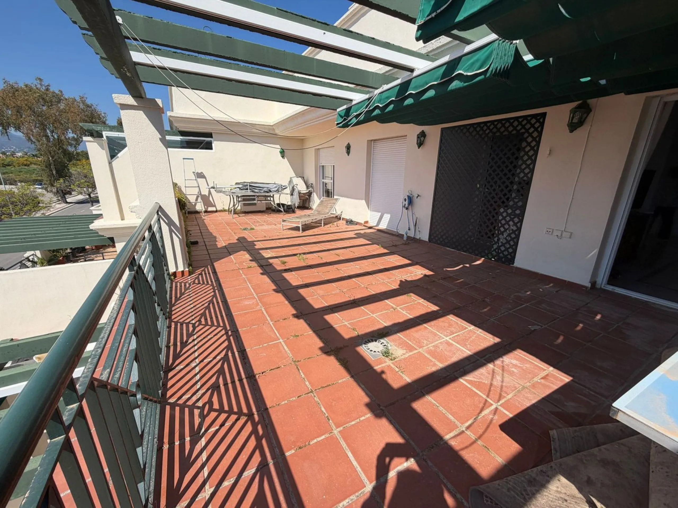Apartment - Penthouse в продаже в Marbella, Málaga. В доме 2 спален и 2 ванных комнат. Площадь дома 97 м²