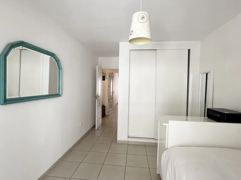A cozy, bright apartment is for sale in picturesque Mijas Pueblo, one of the most charming white towns in Andalusia. Narrow streets, flower-filled balconies, panoramic views of the sea and mountains, atmospheric cafes, and a truly Spanish atmosphere creat