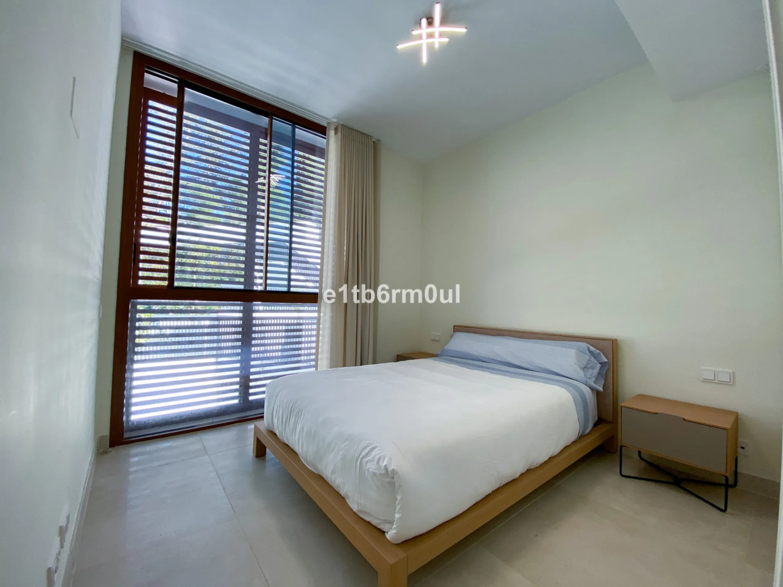 House - Semi-Detached House в продаже в Marbella, Málaga. В доме 3 спален и 3 ванных комнат. Площадь дома 312 м². Площадь участка 446 м²