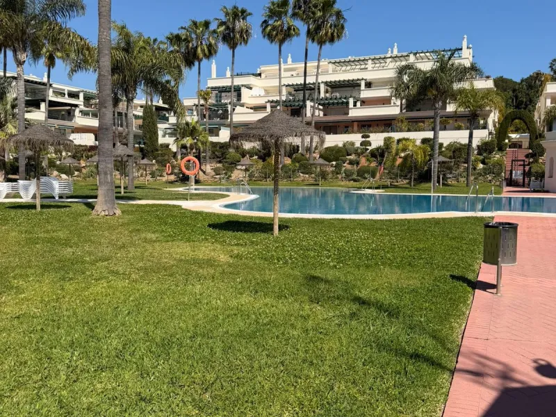 Apartment - Penthouse в продаже в Marbella, Málaga. В доме 2 спален и 2 ванных комнат. Площадь дома 97 м²