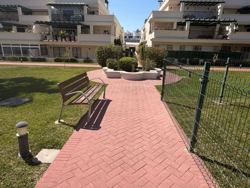 Apartment - Penthouse в продаже в Marbella, Málaga. В доме 2 спален и 2 ванных комнат. Площадь дома 97 м²