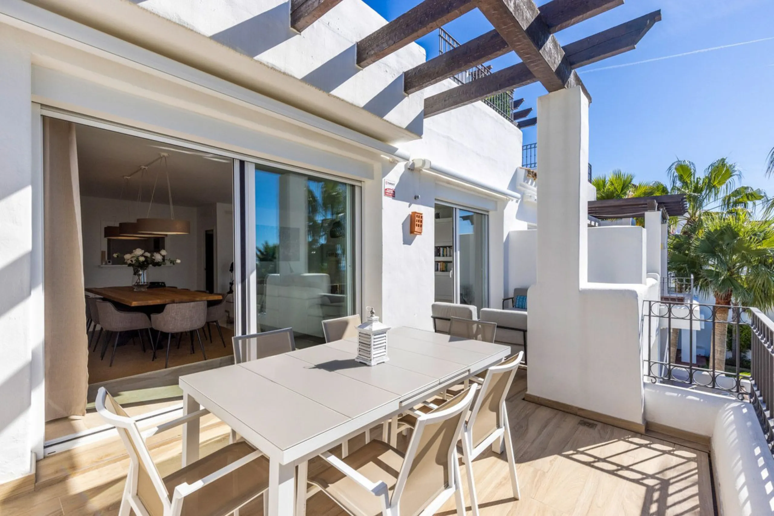 Renovated 3-bedroom duplex penthouse in exclusive gated community with sea & golf views in Marbella - Benahavis
