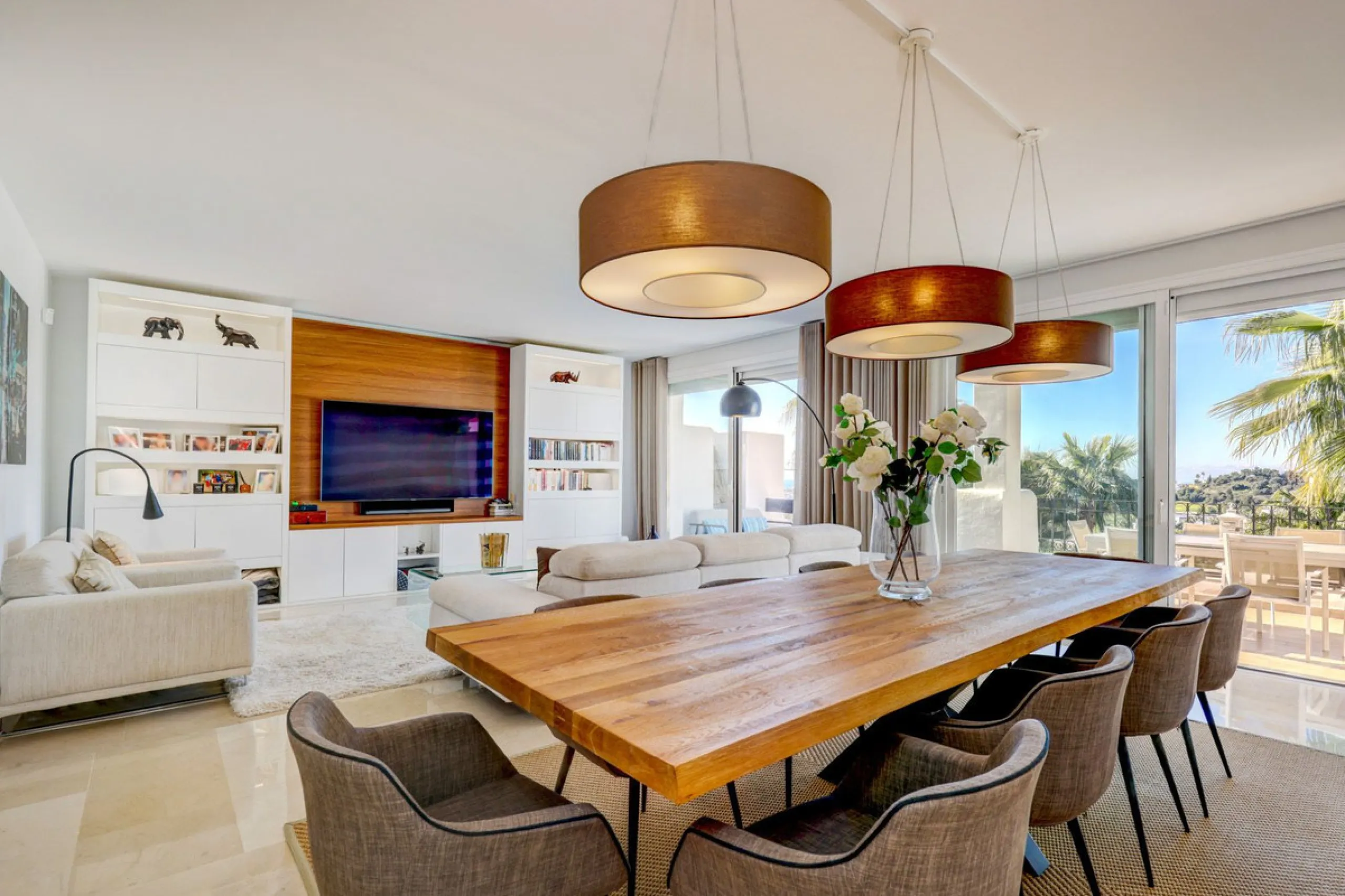 Renovated 3-bedroom duplex penthouse in exclusive gated community with sea & golf views in Marbella - Benahavis