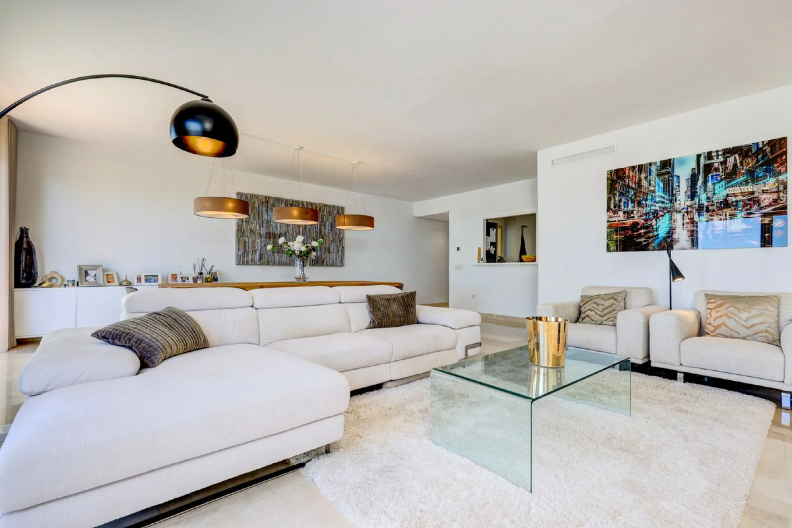 Renovated 3-bedroom duplex penthouse in exclusive gated community with sea & golf views in Marbella - Benahavis