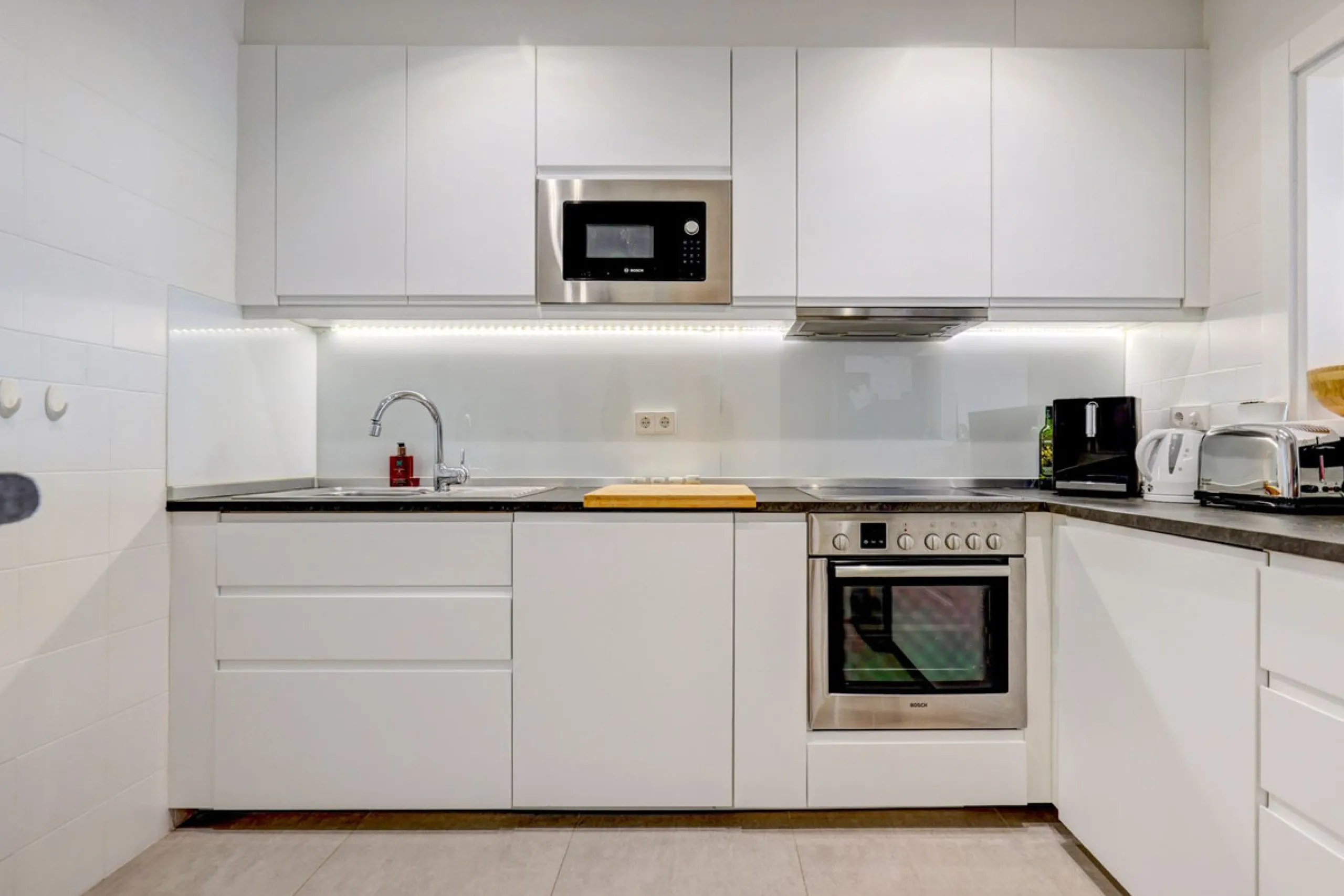 Renovated 3-bedroom duplex penthouse in exclusive gated community with sea & golf views in Marbella - Benahavis