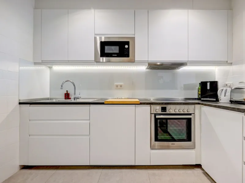 Renovated 3-bedroom duplex penthouse in exclusive gated community with sea & golf views in Marbella - Benahavis