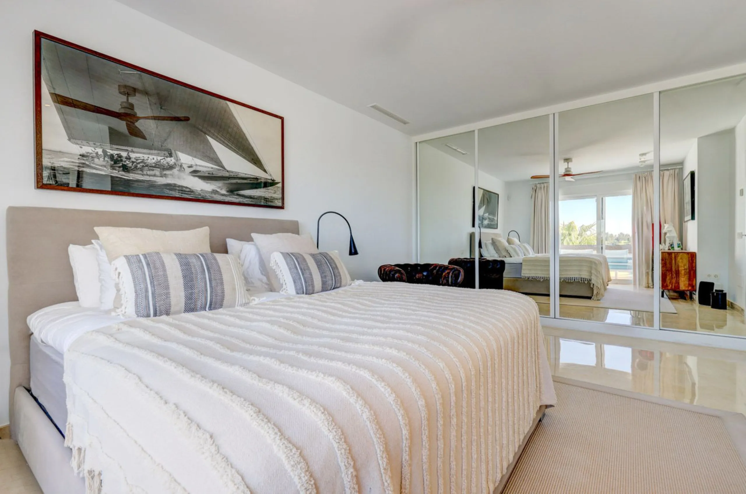 Renovated 3-bedroom duplex penthouse in exclusive gated community with sea & golf views in Marbella - Benahavis