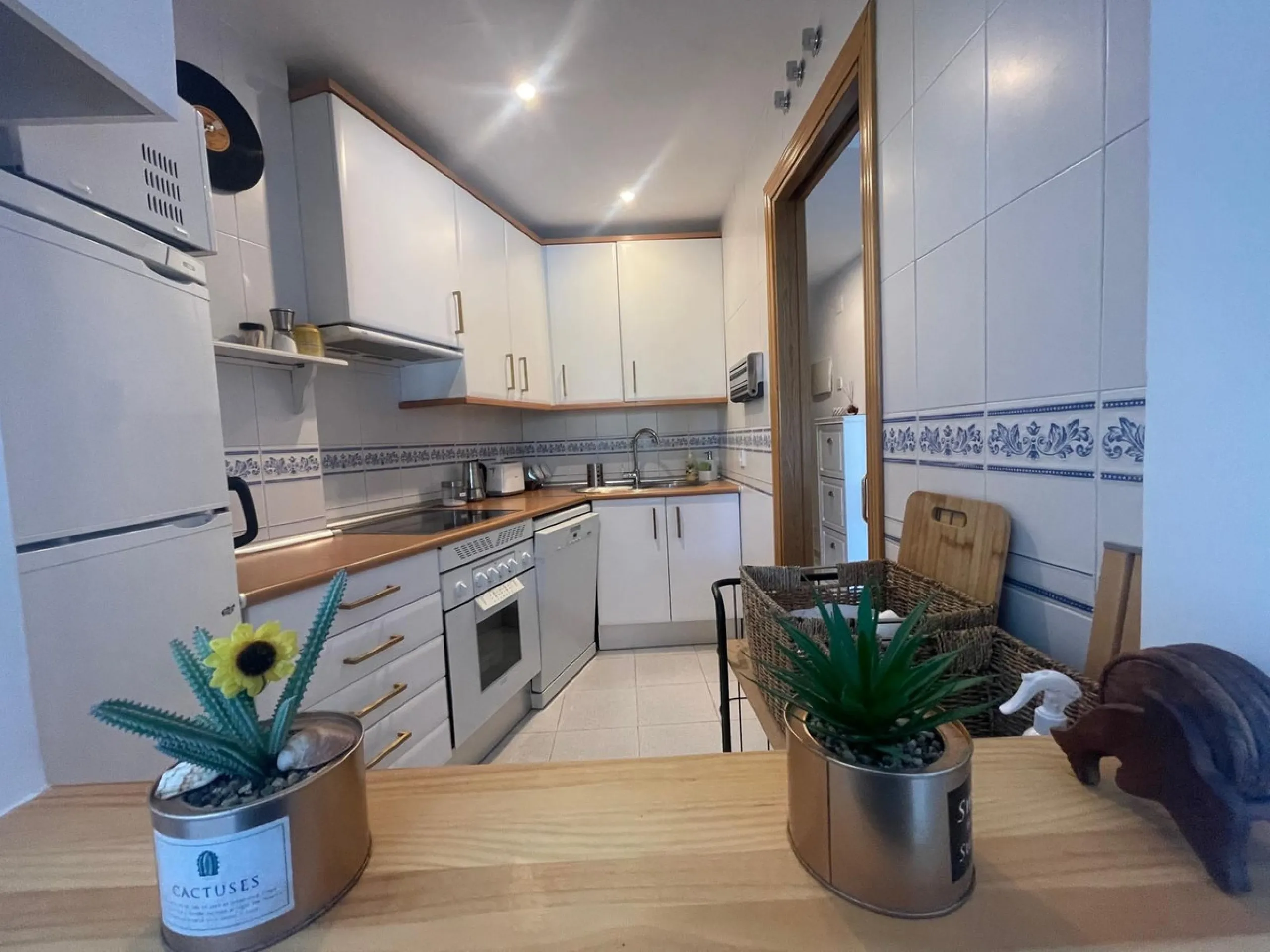 Tourist License Spacious 2-Bedroom Apartment in Torreblanca, Fuengirola