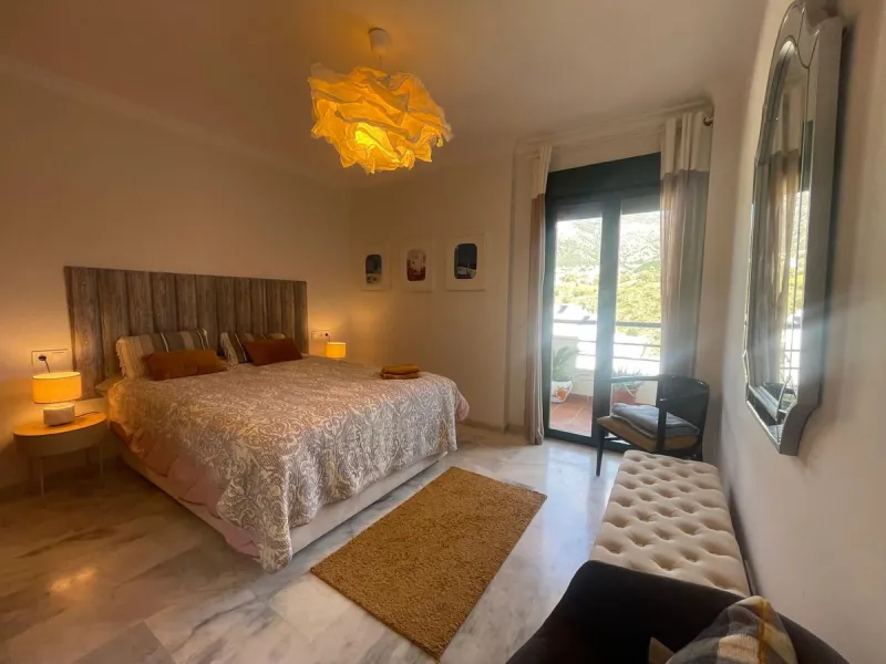 Tourist License Spacious 2-Bedroom Apartment in Torreblanca, Fuengirola
